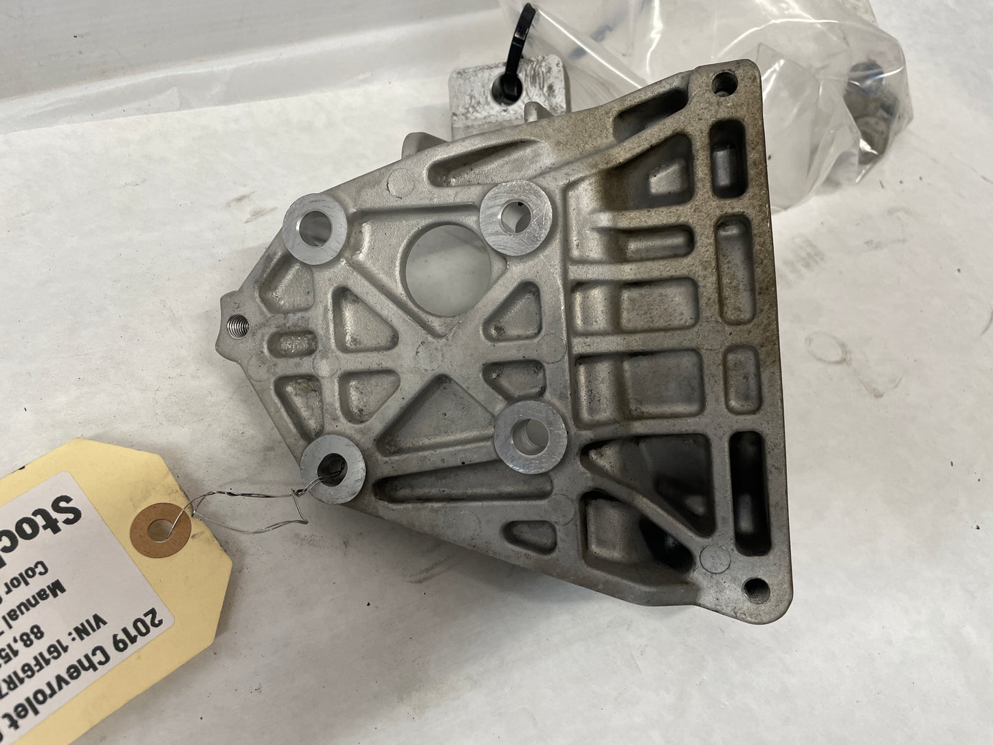 2019 Chevy Camaro SS AC A/C Air Conditioner Compressor Bracket w/ Hardware OEM - Day's Parts Yard