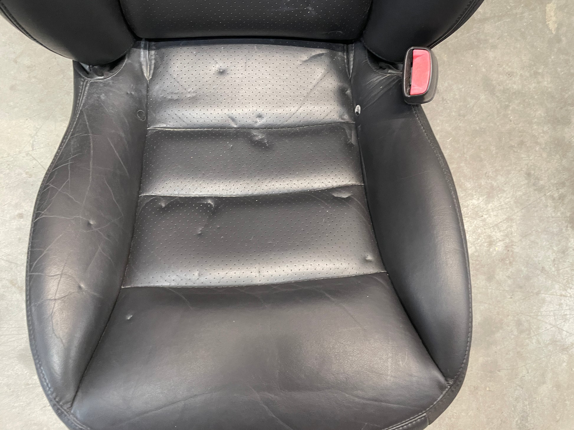 2005 Chevy C6 Corvette Front Seats Black Leather OEM - Day's Parts Yard