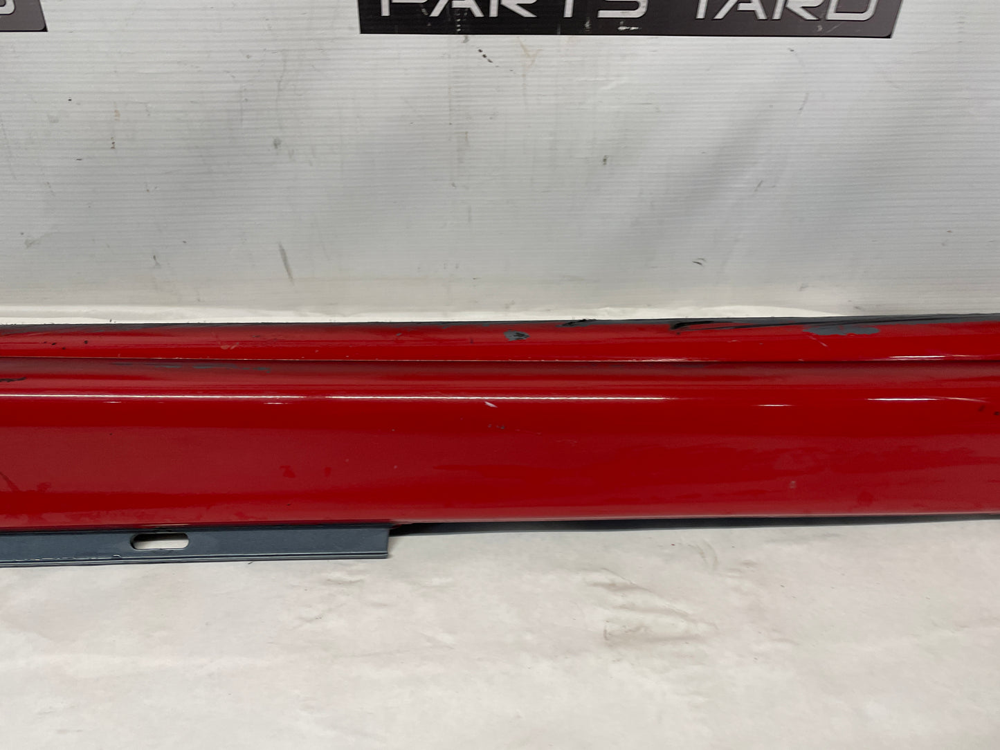 2005 Pontiac GTO RH Passenger Rocker Molding Side Skirt Trim Panel OEM