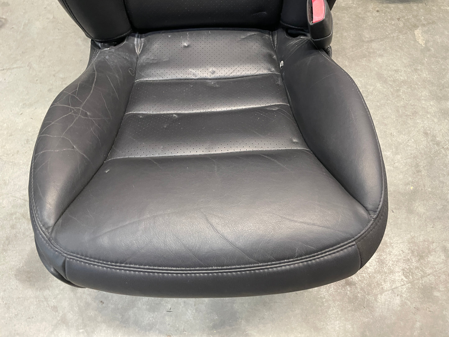 2005 Chevy C6 Corvette Front Seats Black Leather OEM - Day's Parts Yard