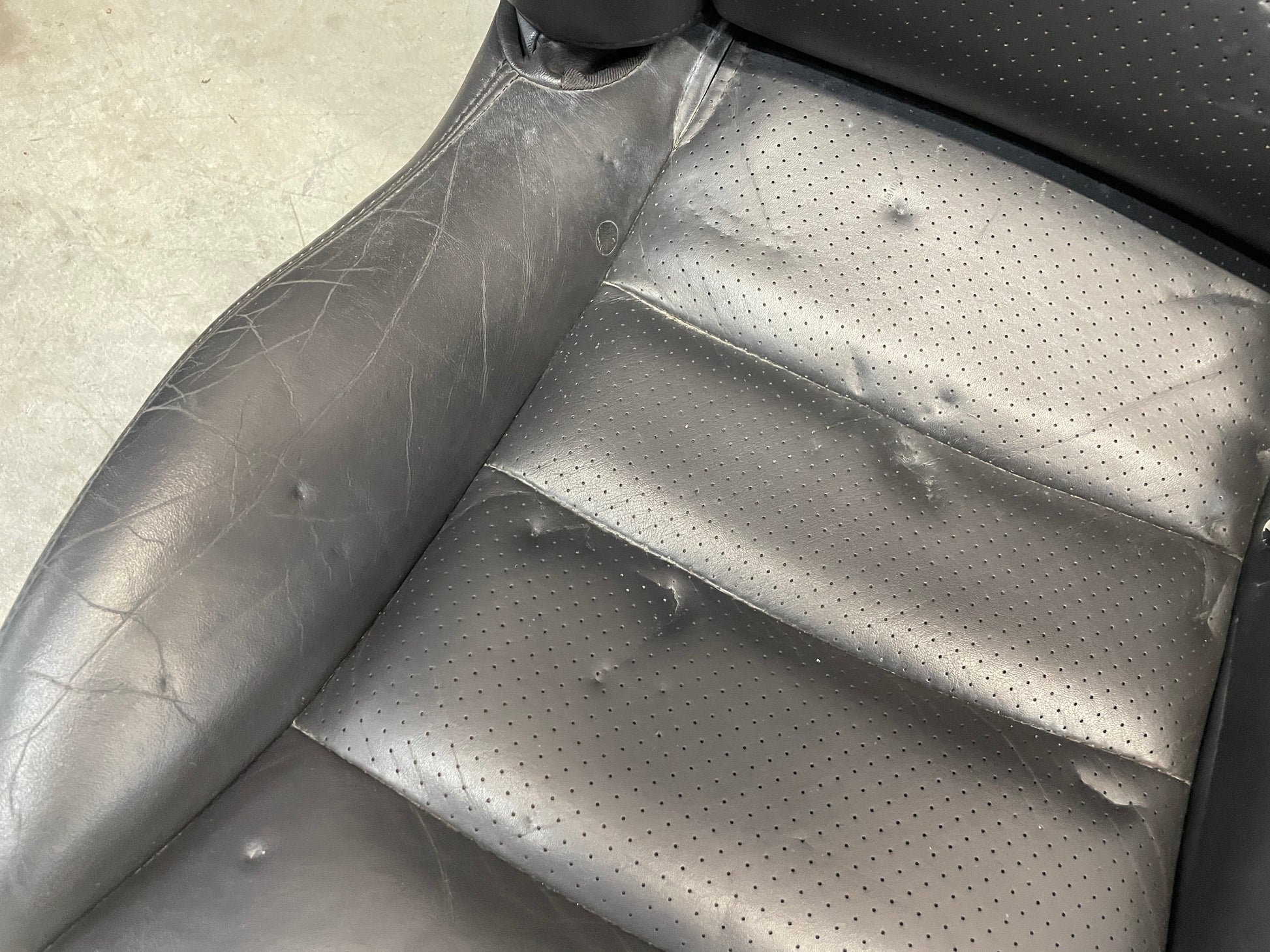 2005 Chevy C6 Corvette Front Seats Black Leather OEM - Day's Parts Yard