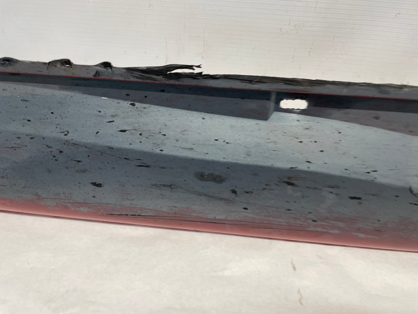 2005 Pontiac GTO RH Passenger Rocker Molding Side Skirt Trim Panel OEM