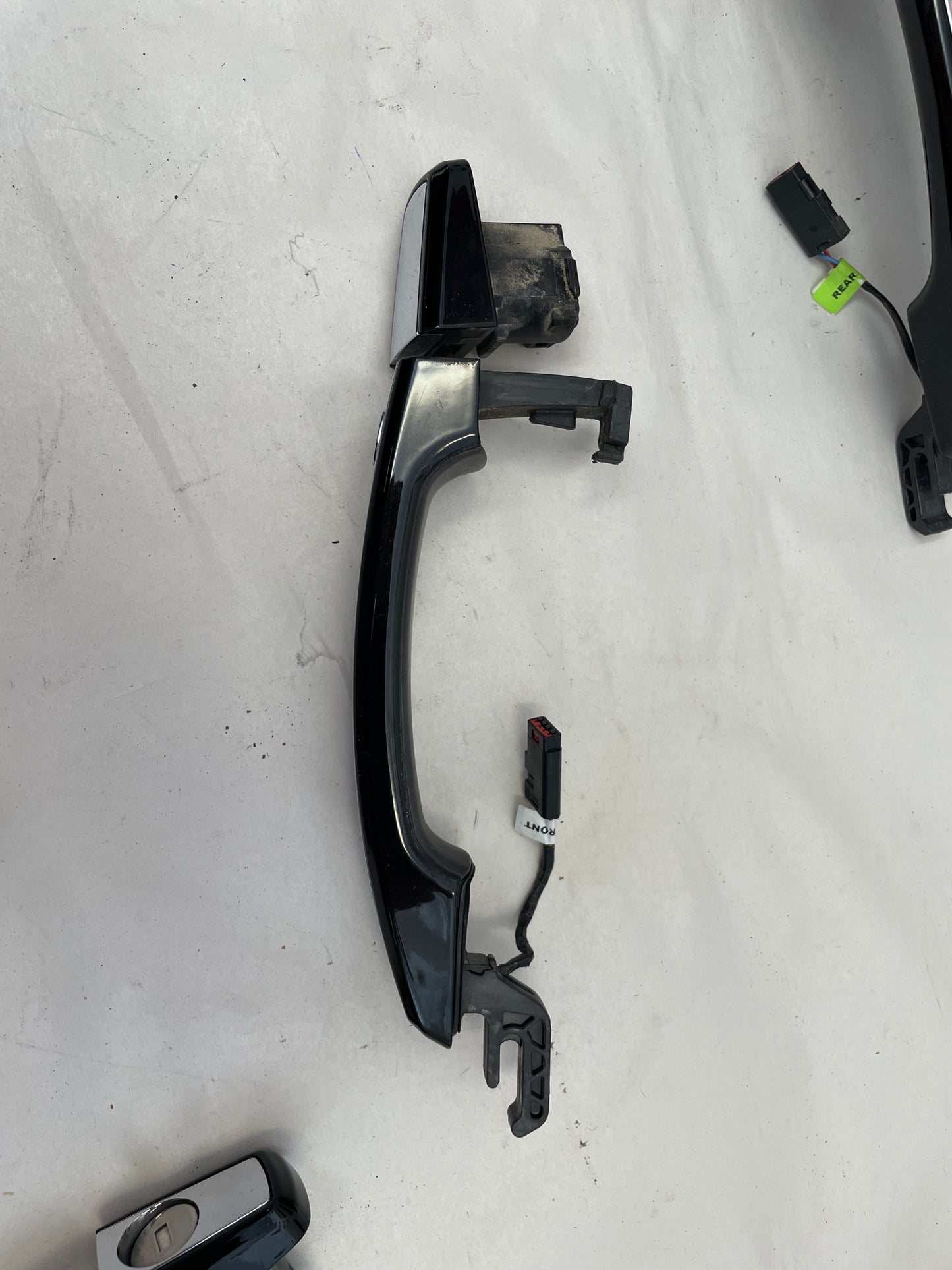 2017 Chevy SS Sedan Exterior Door Handles OEM - Day's Parts Yard