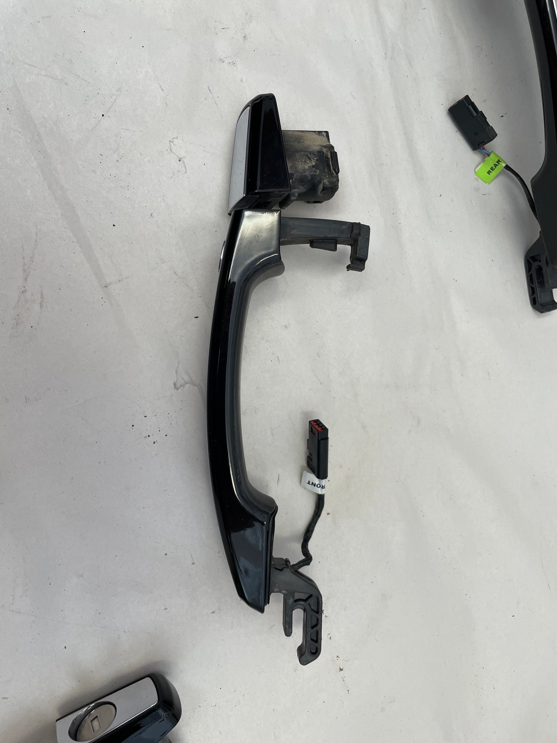 2017 Chevy SS Sedan Exterior Door Handles OEM - Day's Parts Yard