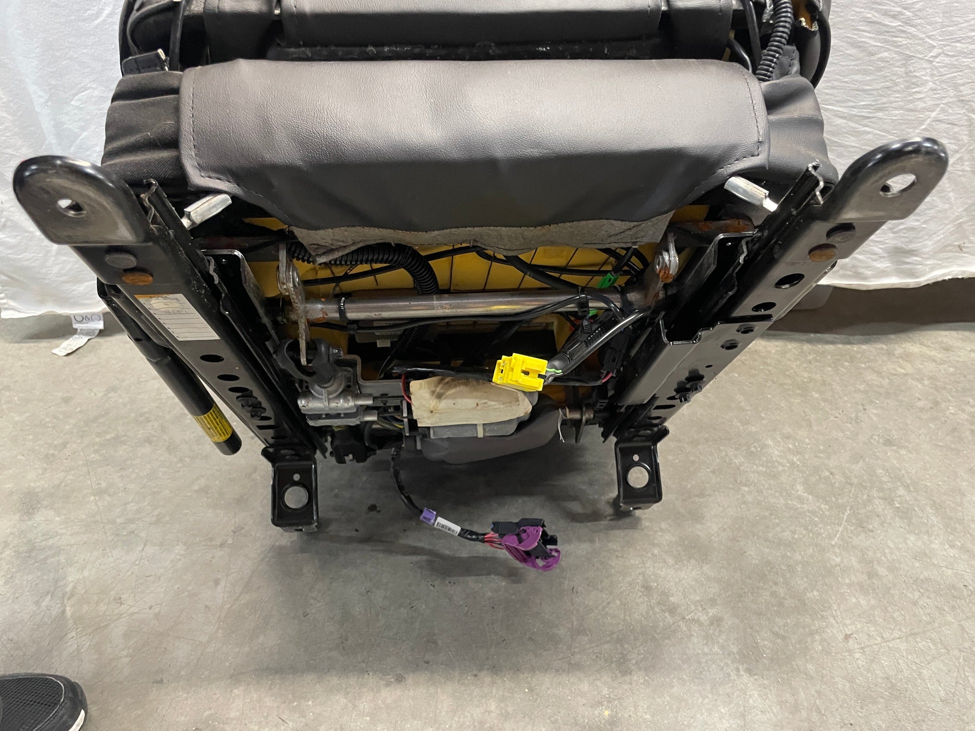 2005 Chevy C6 Corvette Front Seats Black Leather OEM - Day's Parts Yard