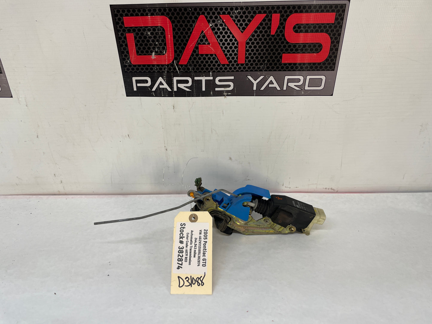 2005 Pontiac GTO LH Driver Door Lock Actuator Assembly OEM - Day's Parts Yard