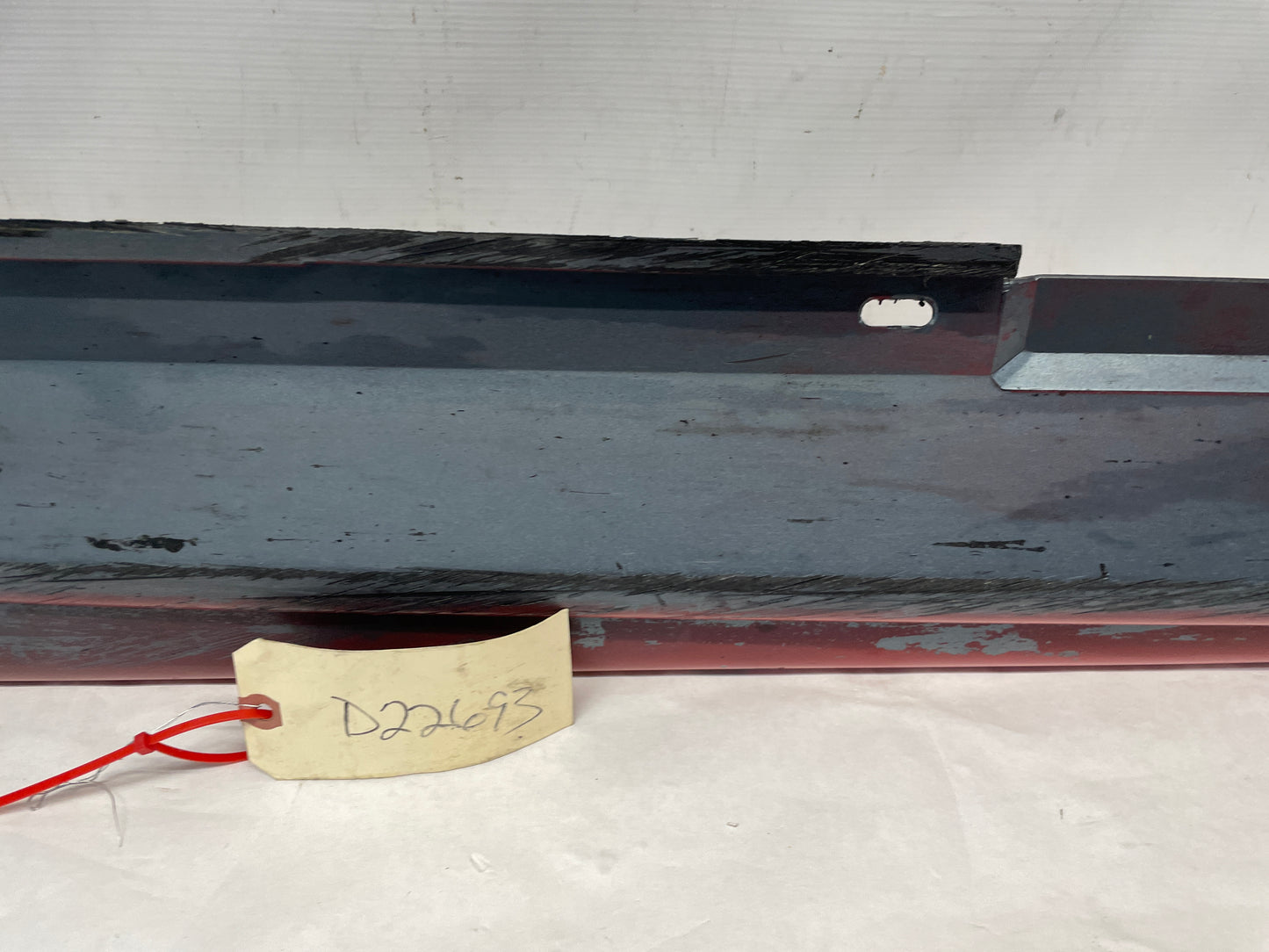 2005 Pontiac GTO RH Passenger Rocker Molding Side Skirt Trim Panel OEM