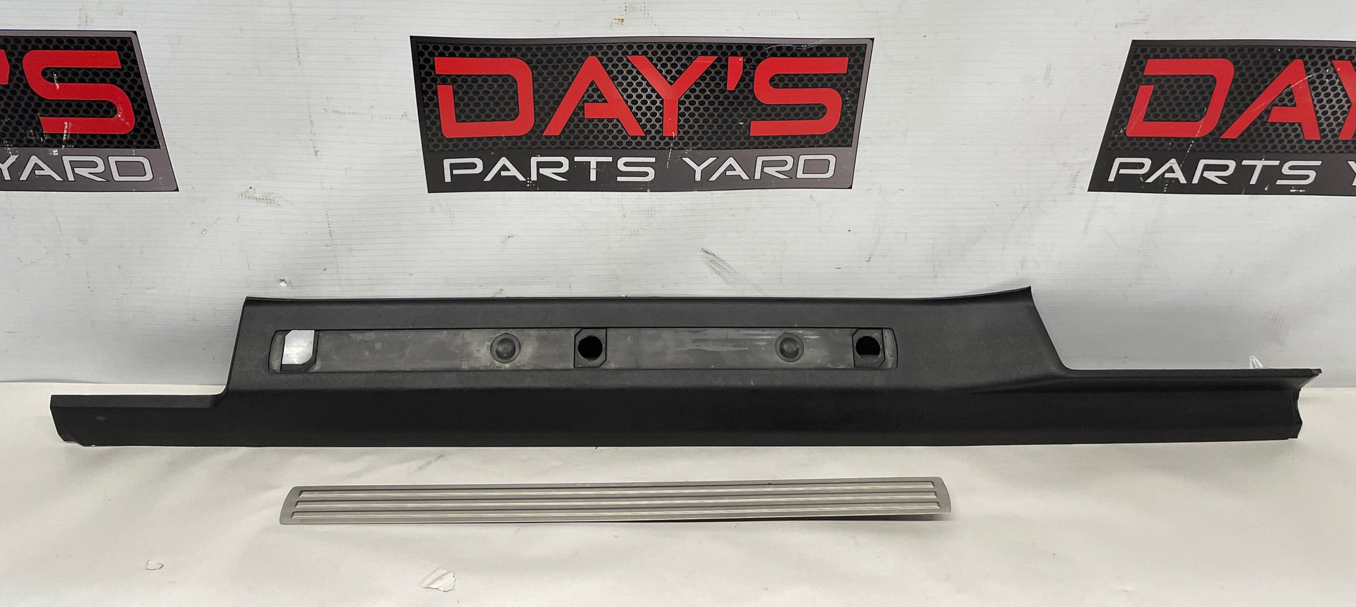 2015 Chevy SS Sedan LH Driver Front Scuff Sill Plate Panel OEM - Day's Parts Yard