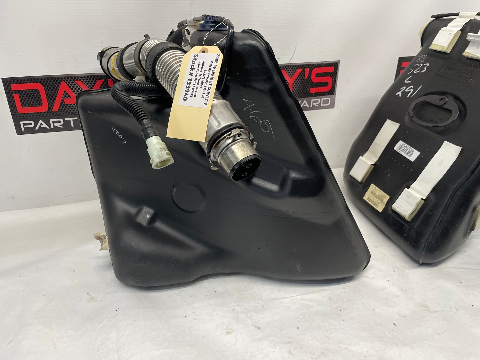 2005 Chevy C6 Corvette RH & LH Fuel Gas Tank w/ Pumps OEM - Day's Parts Yard