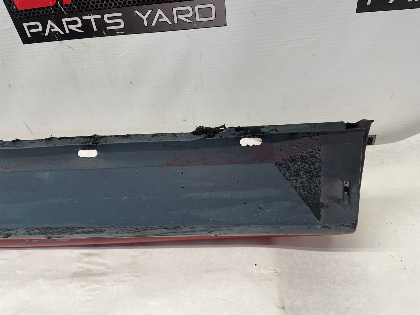 2005 Pontiac GTO RH Passenger Rocker Molding Side Skirt Trim Panel OEM