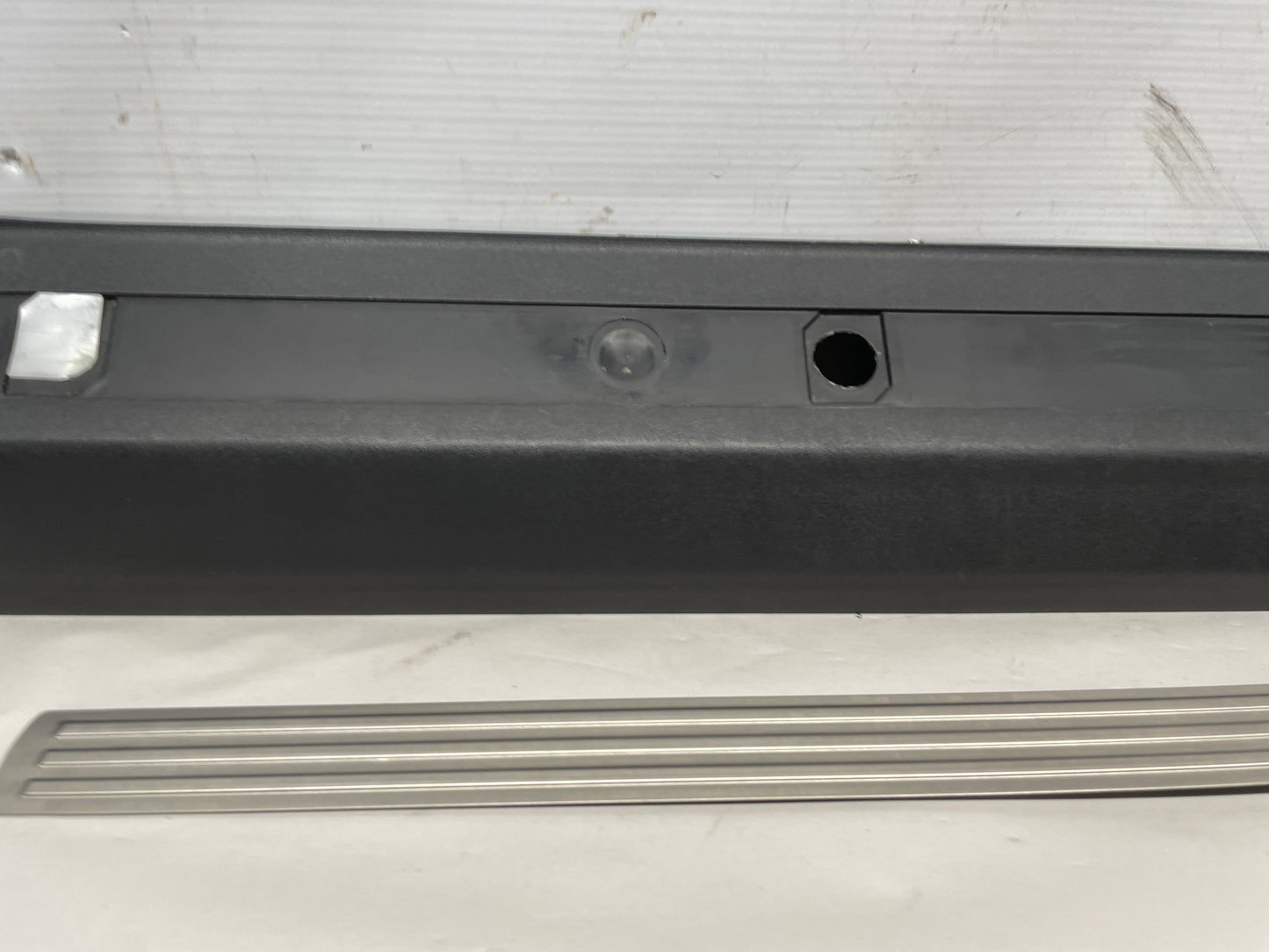 2015 Chevy SS Sedan LH Driver Front Scuff Sill Plate Panel OEM - Day's Parts Yard
