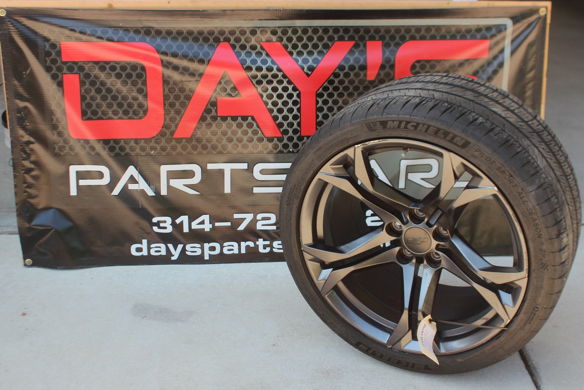 2019 Chevy Camaro SS 1LE Rear Wheel and Tire 20x11 OEM - Day's Parts Yard