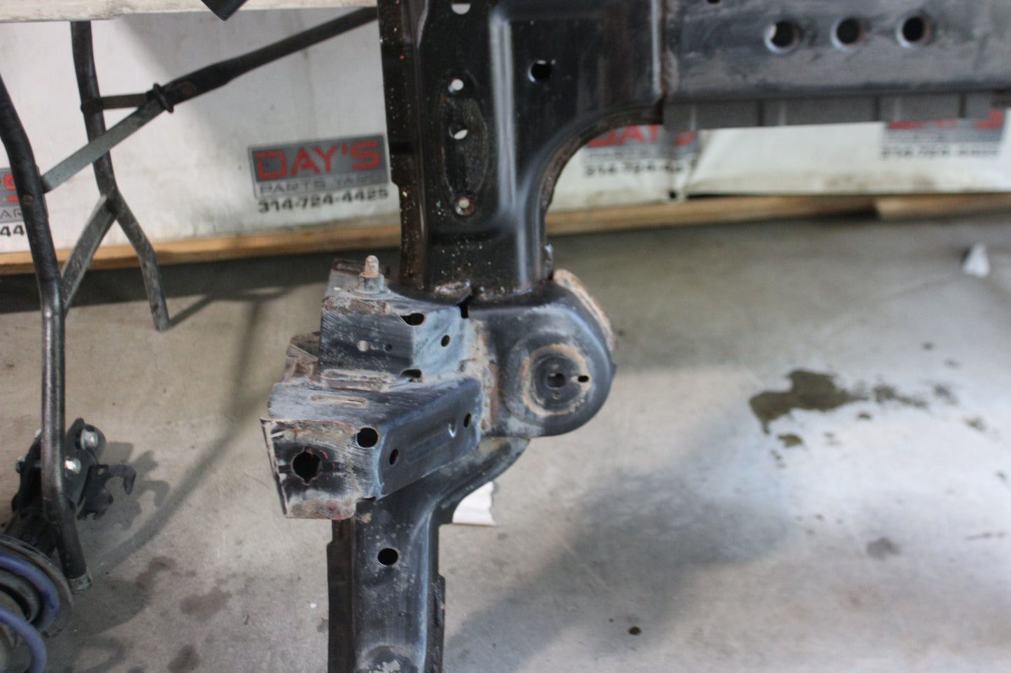 2008 Pontiac G8 GT Front Cradle Cross K Member Sub Frame OEM - Day's Parts Yard
