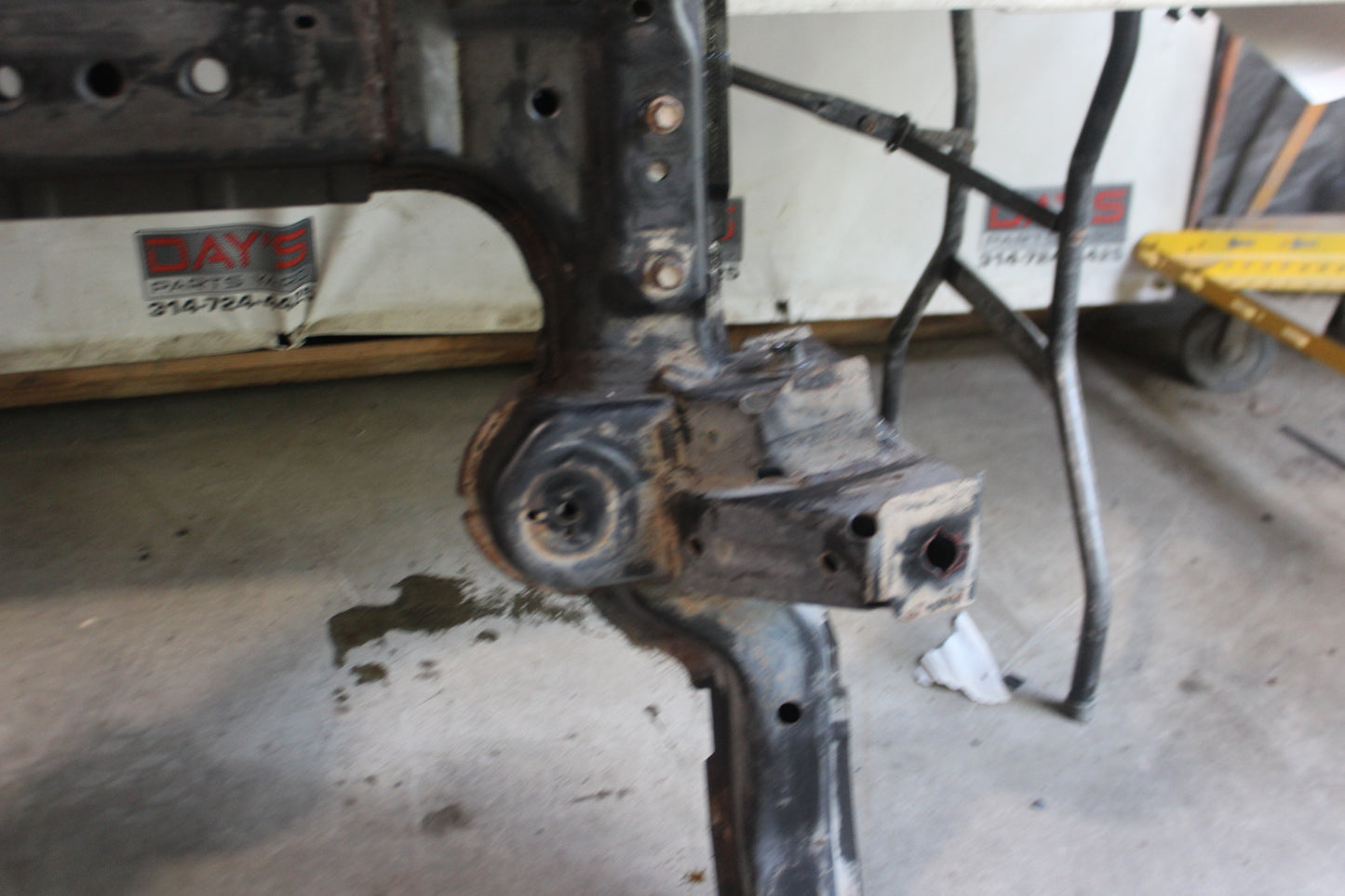 2008 Pontiac G8 GT Front Cradle Cross K Member Sub Frame OEM - Day's Parts Yard