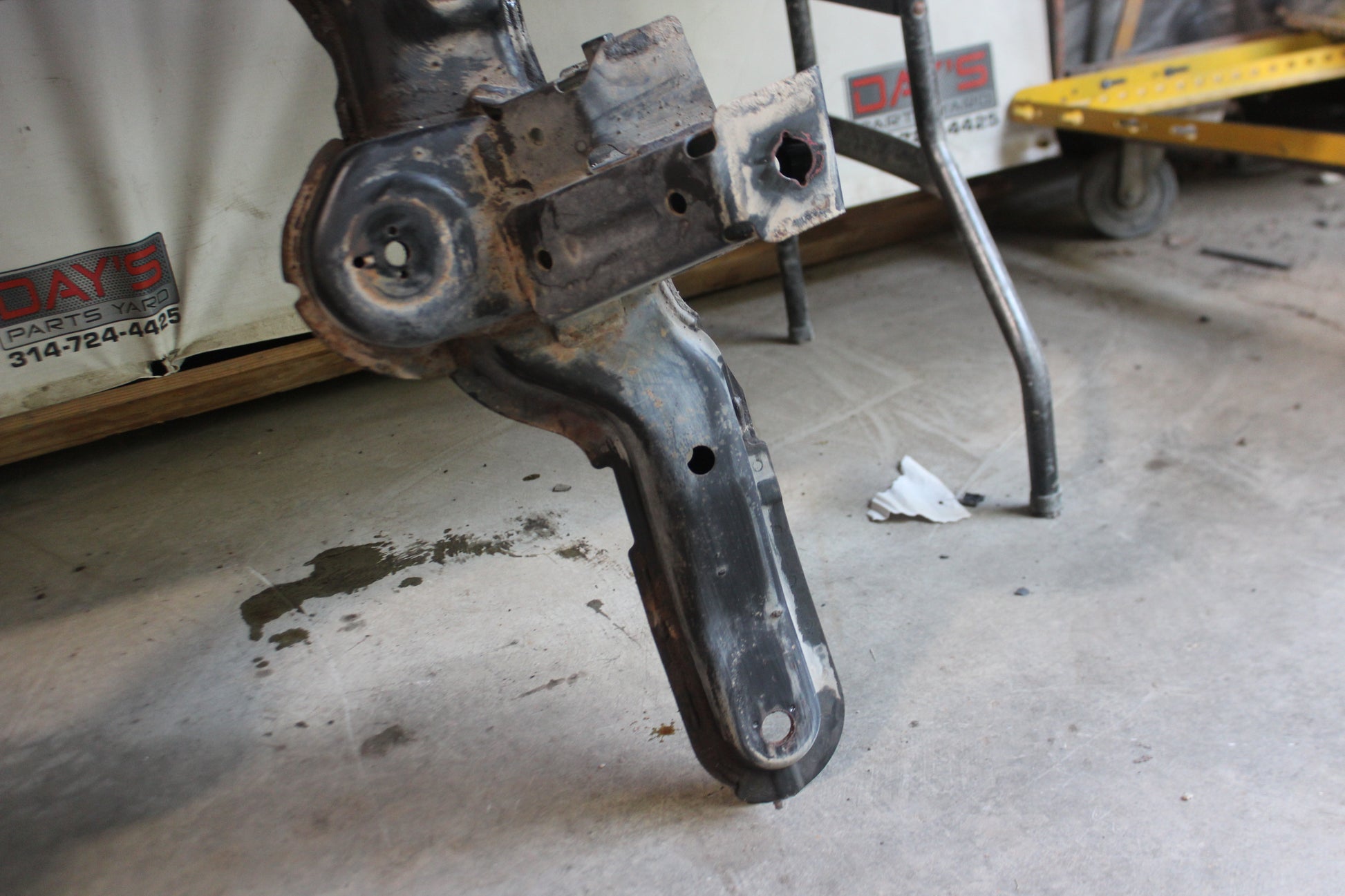 2008 Pontiac G8 GT Front Cradle Cross K Member Sub Frame OEM - Day's Parts Yard