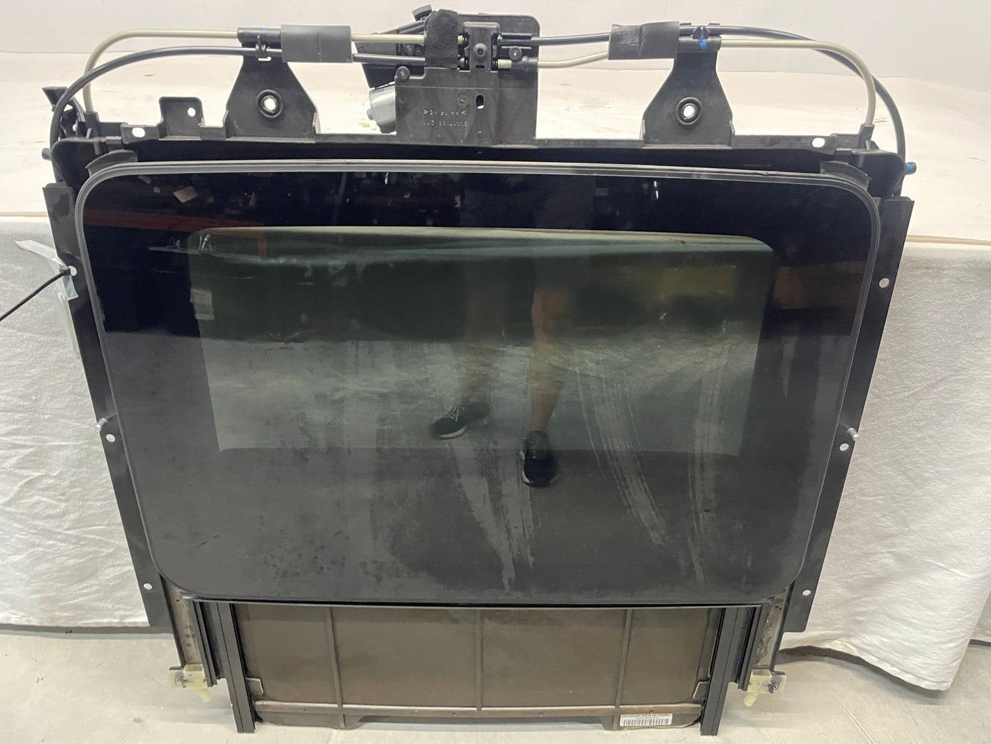 2012 Chevy Camaro SS ZL1 Sunroof Sun Moon Roof OEM - Day's Parts Yard