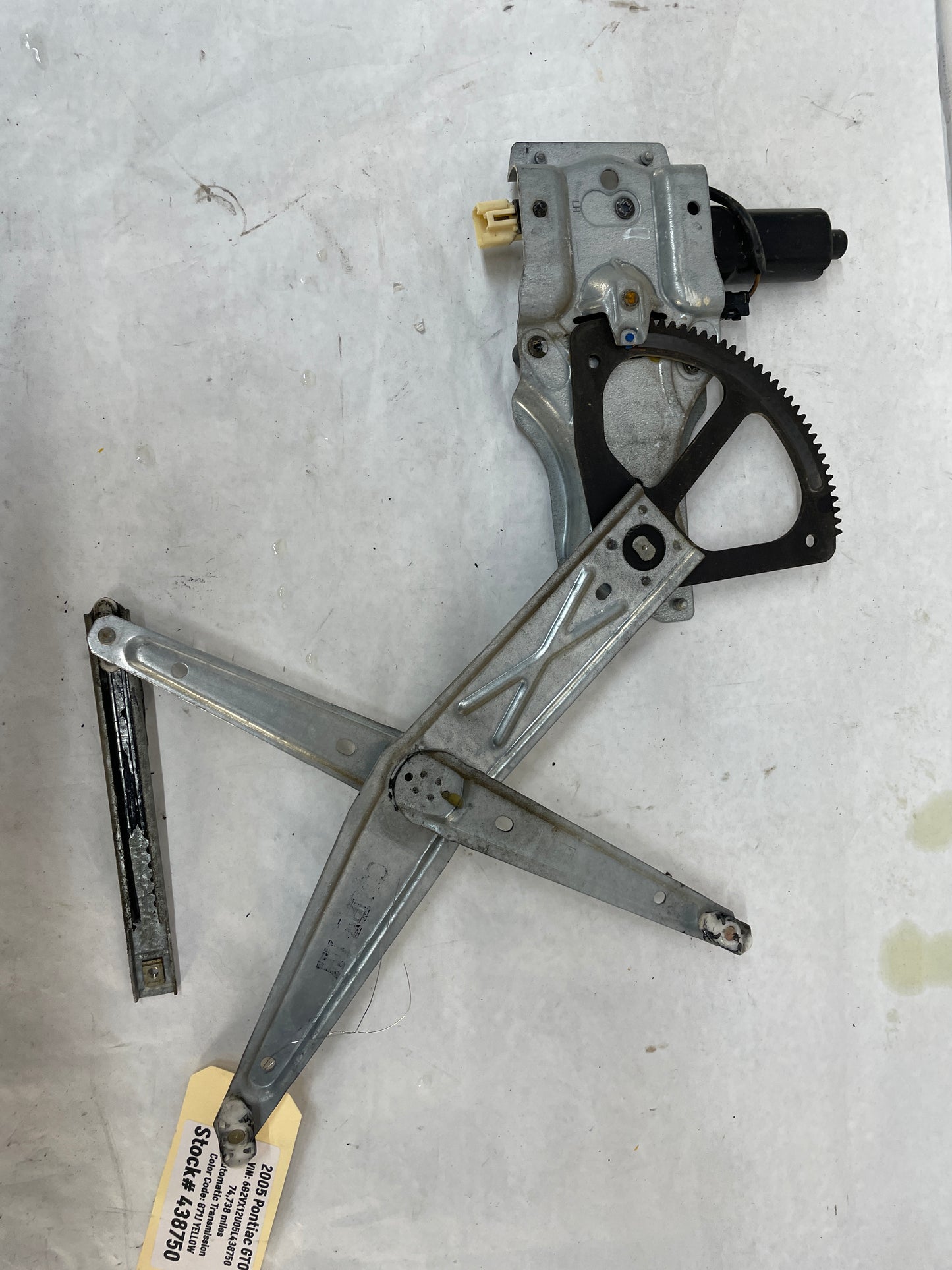 2005 Pontiac GTO LH Driver Front Window Regulator w/ Motor OEM