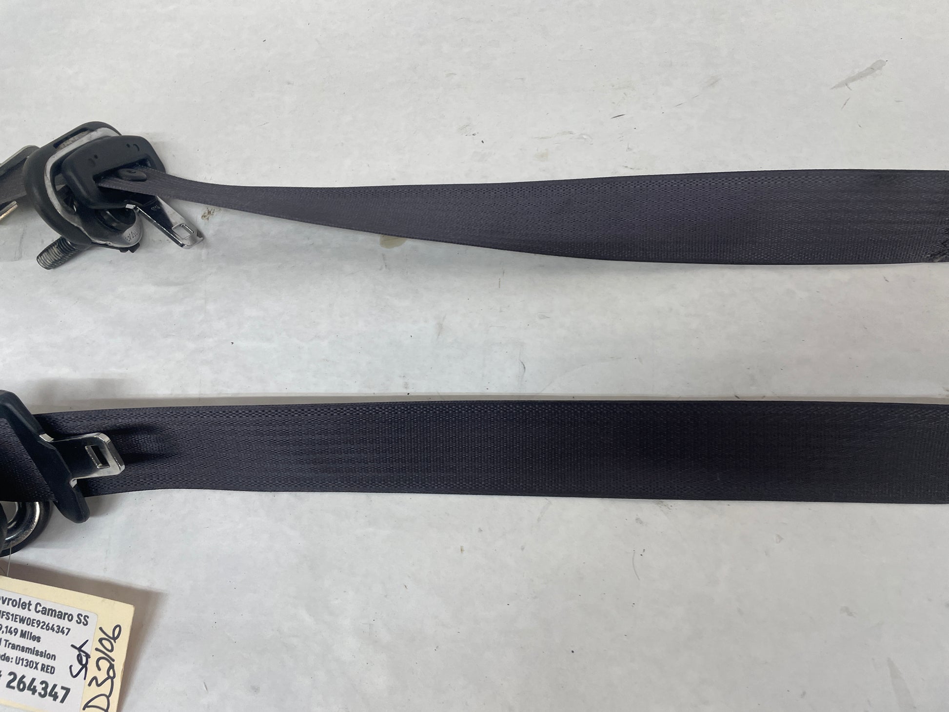 2014 Chevy Camaro SS RH & LH Front Seat Belts Seatbelts Retractors OEM - Day's Parts Yard