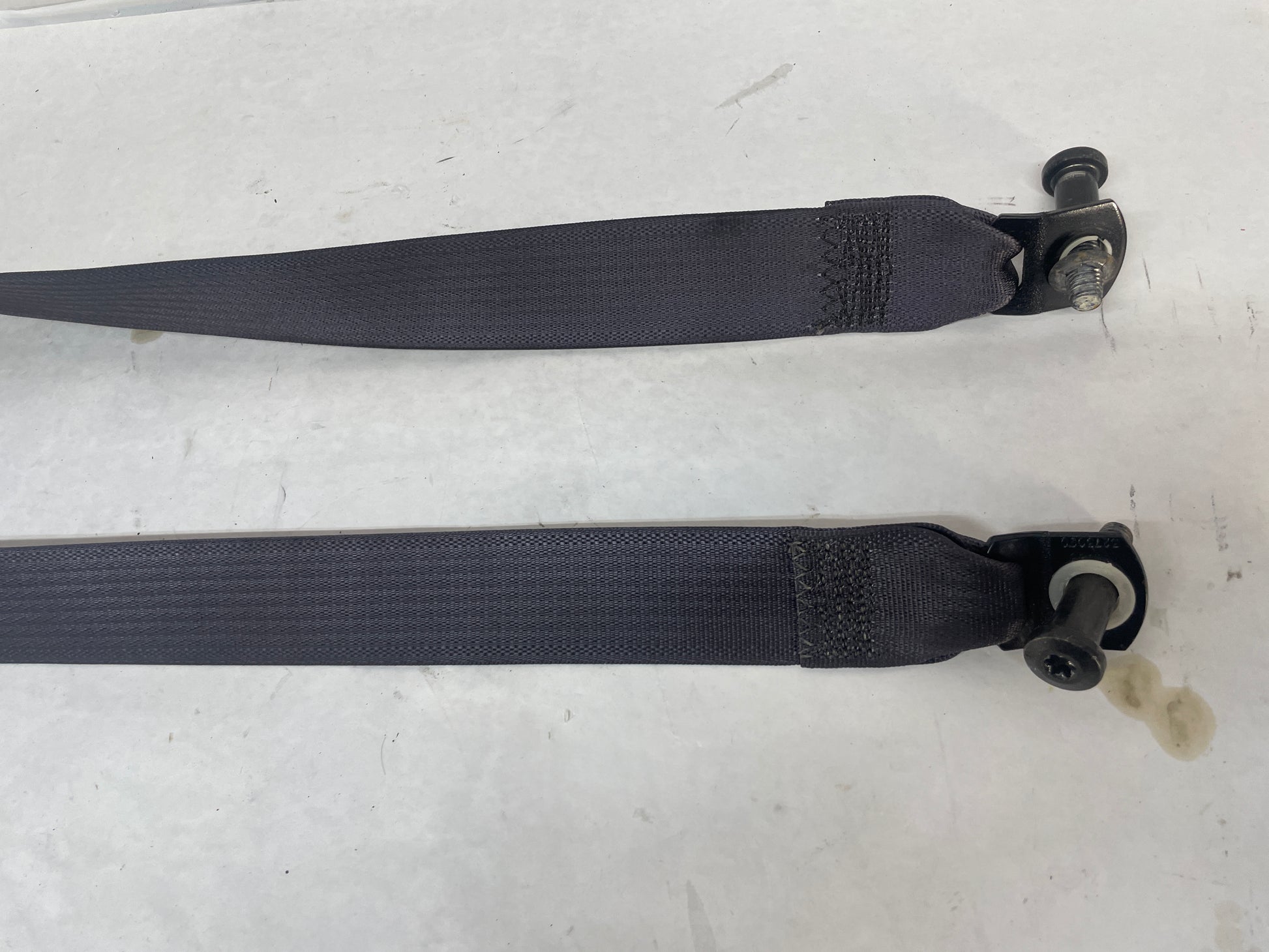 2014 Chevy Camaro SS RH & LH Front Seat Belts Seatbelts Retractors OEM - Day's Parts Yard