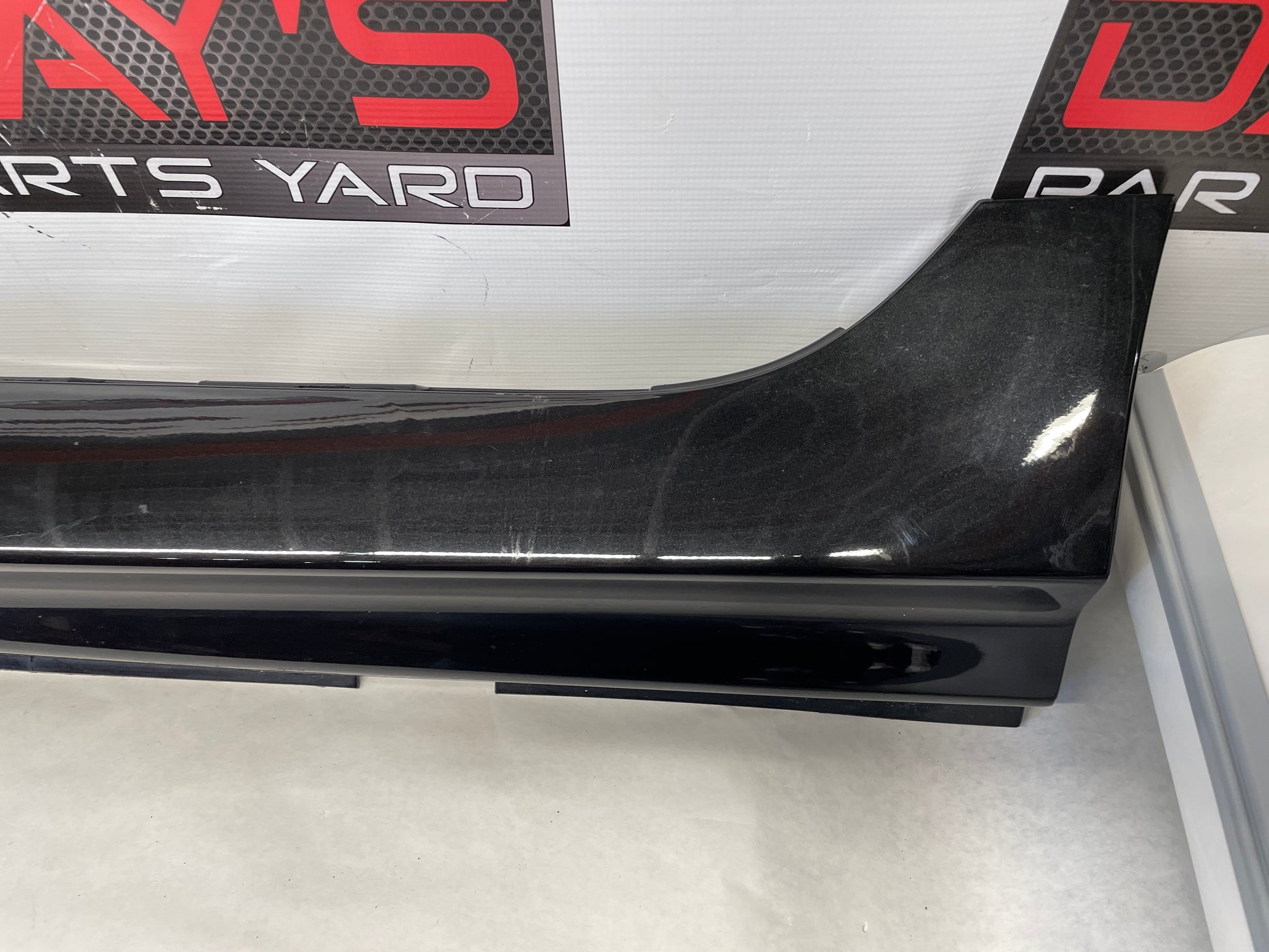 2014 Chevy SS Sedan LH Driver Side Skirt Rocker Molding Trim Panel OEM - Day's Parts Yard