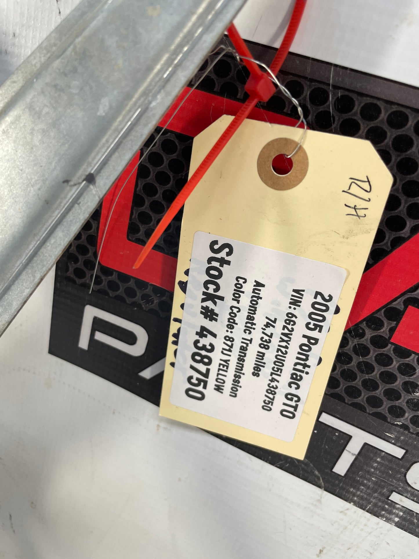 2005 Pontiac GTO RH Passenger Front Window Regulator w/ Motor OEM