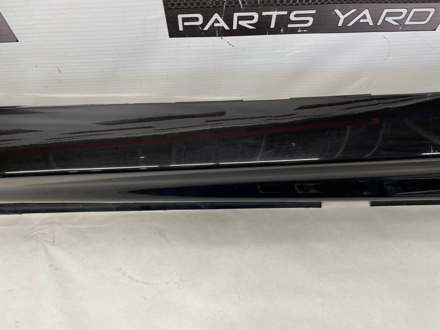 2014 Chevy SS Sedan LH Driver Side Skirt Rocker Molding Trim Panel OEM - Day's Parts Yard
