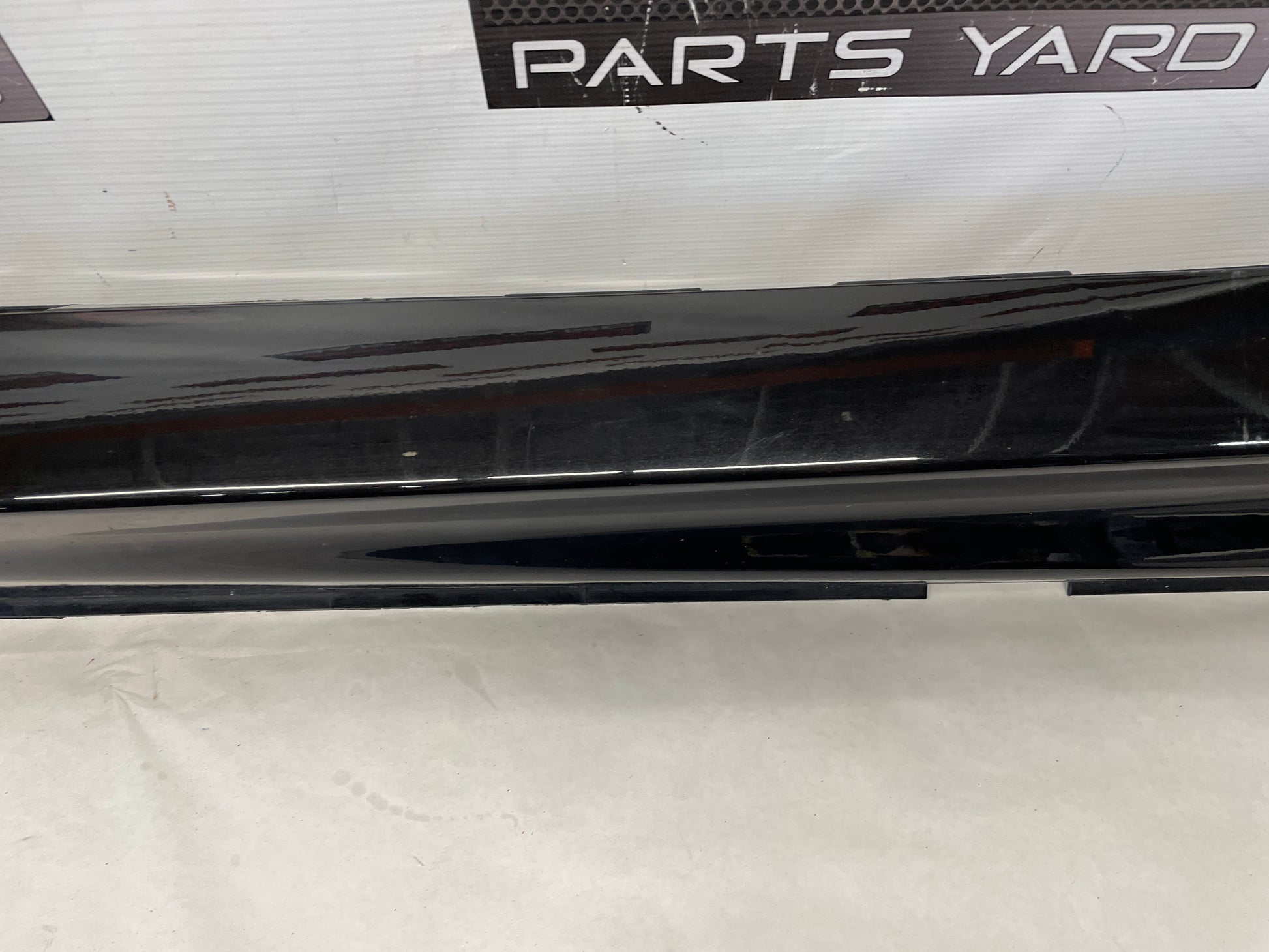 2014 Chevy SS Sedan LH Driver Side Skirt Rocker Molding Trim Panel OEM - Day's Parts Yard