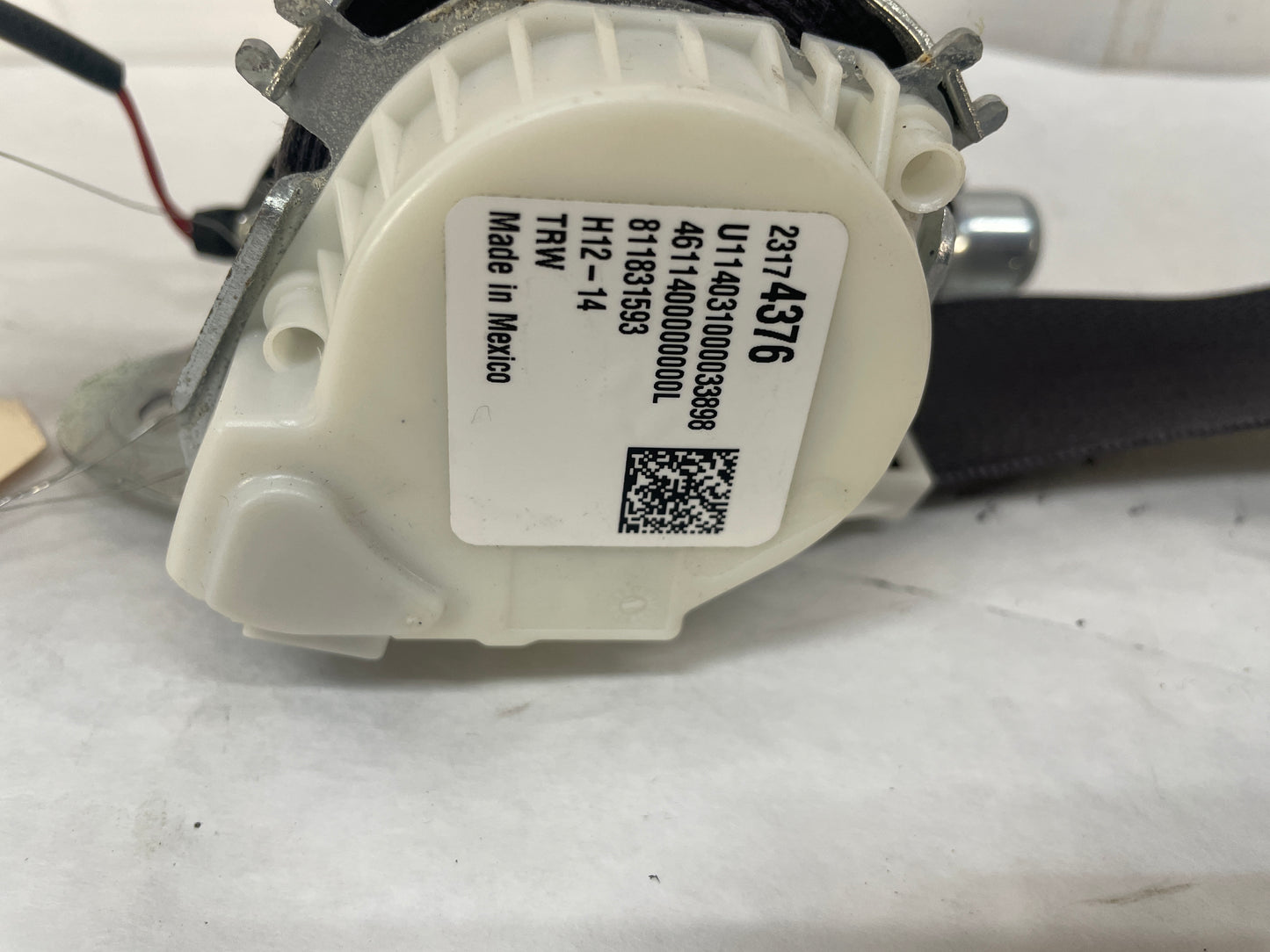 2014 Chevy Camaro SS RH & LH Front Seat Belts Seatbelts Retractors OEM - Day's Parts Yard