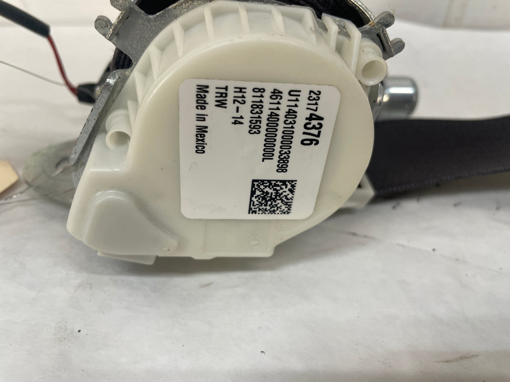 2014 Chevy Camaro SS RH & LH Front Seat Belts Seatbelts Retractors OEM - Day's Parts Yard