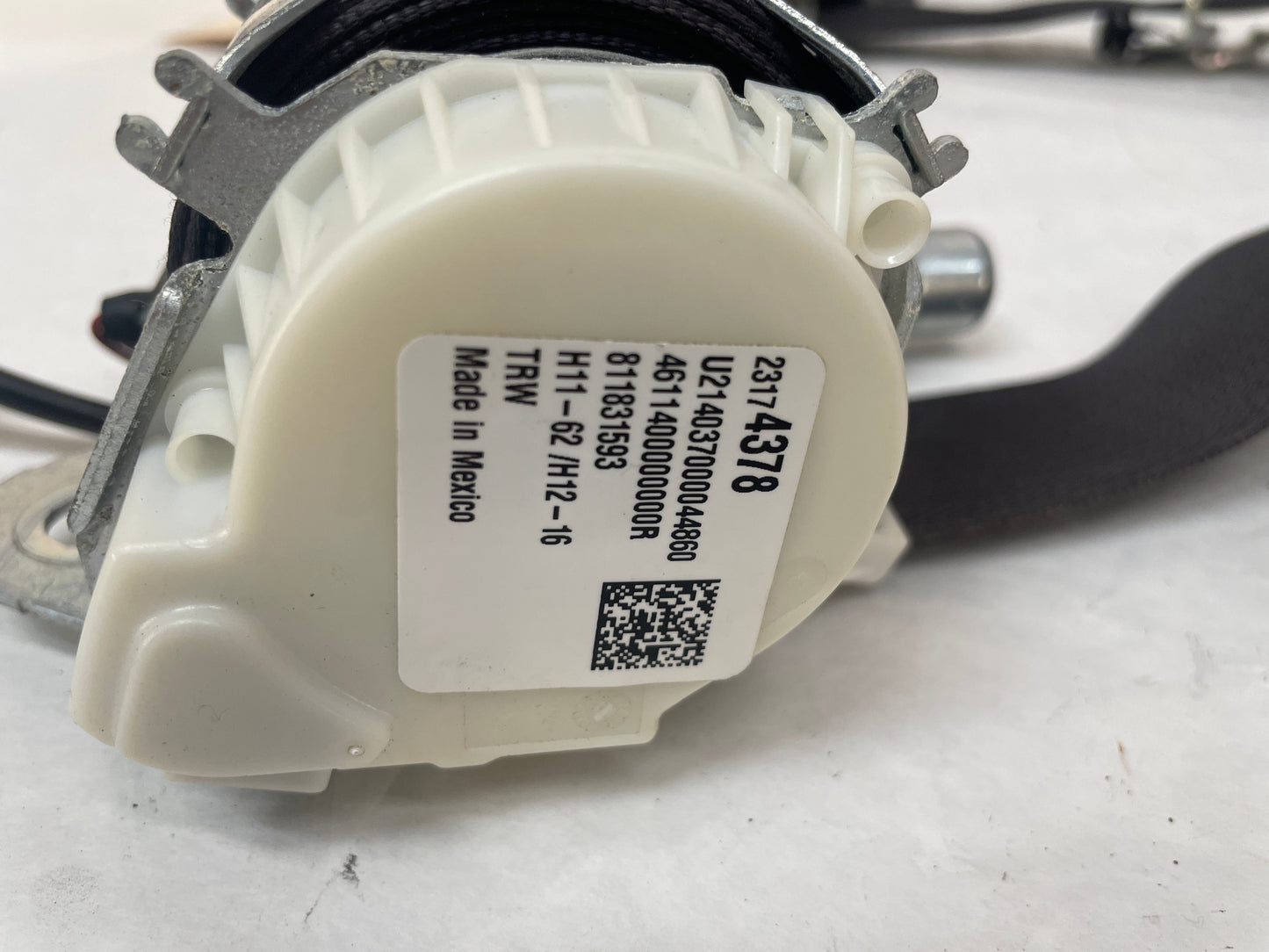 2014 Chevy Camaro SS RH & LH Front Seat Belts Seatbelts Retractors OEM - Day's Parts Yard