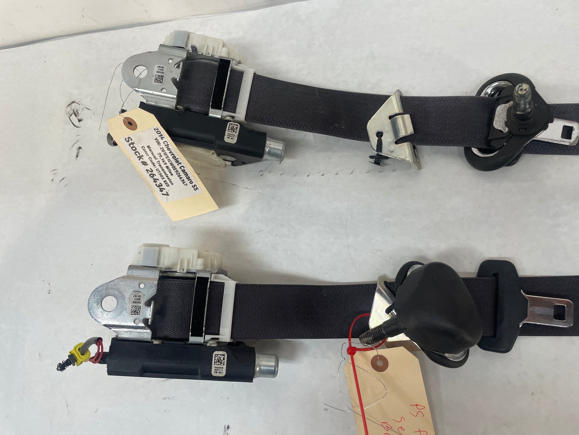2014 Chevy Camaro SS RH & LH Front Seat Belts Seatbelts Retractors OEM - Day's Parts Yard