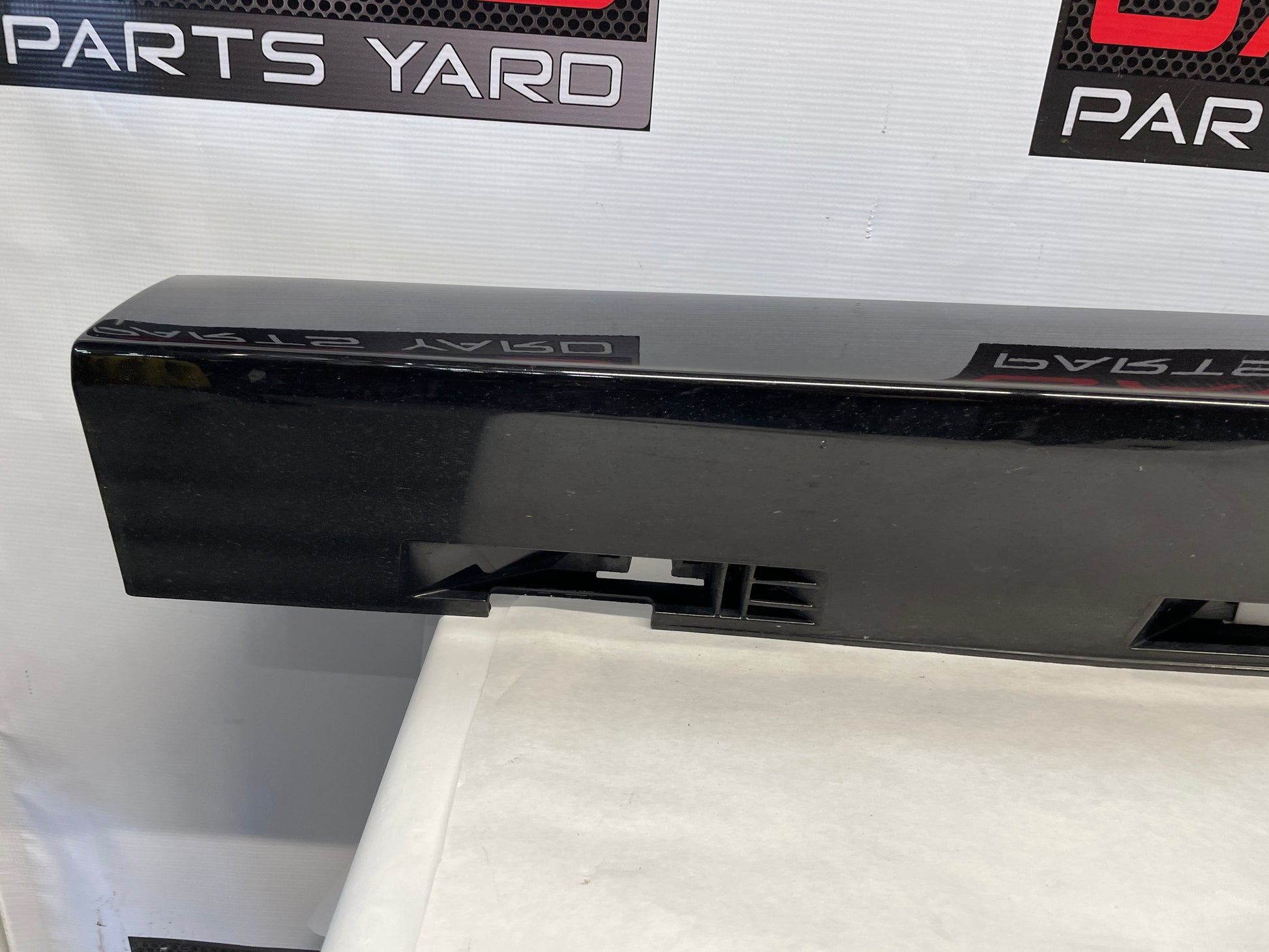 2014 Chevy SS Sedan LH Driver Side Skirt Rocker Molding Trim Panel OEM - Day's Parts Yard