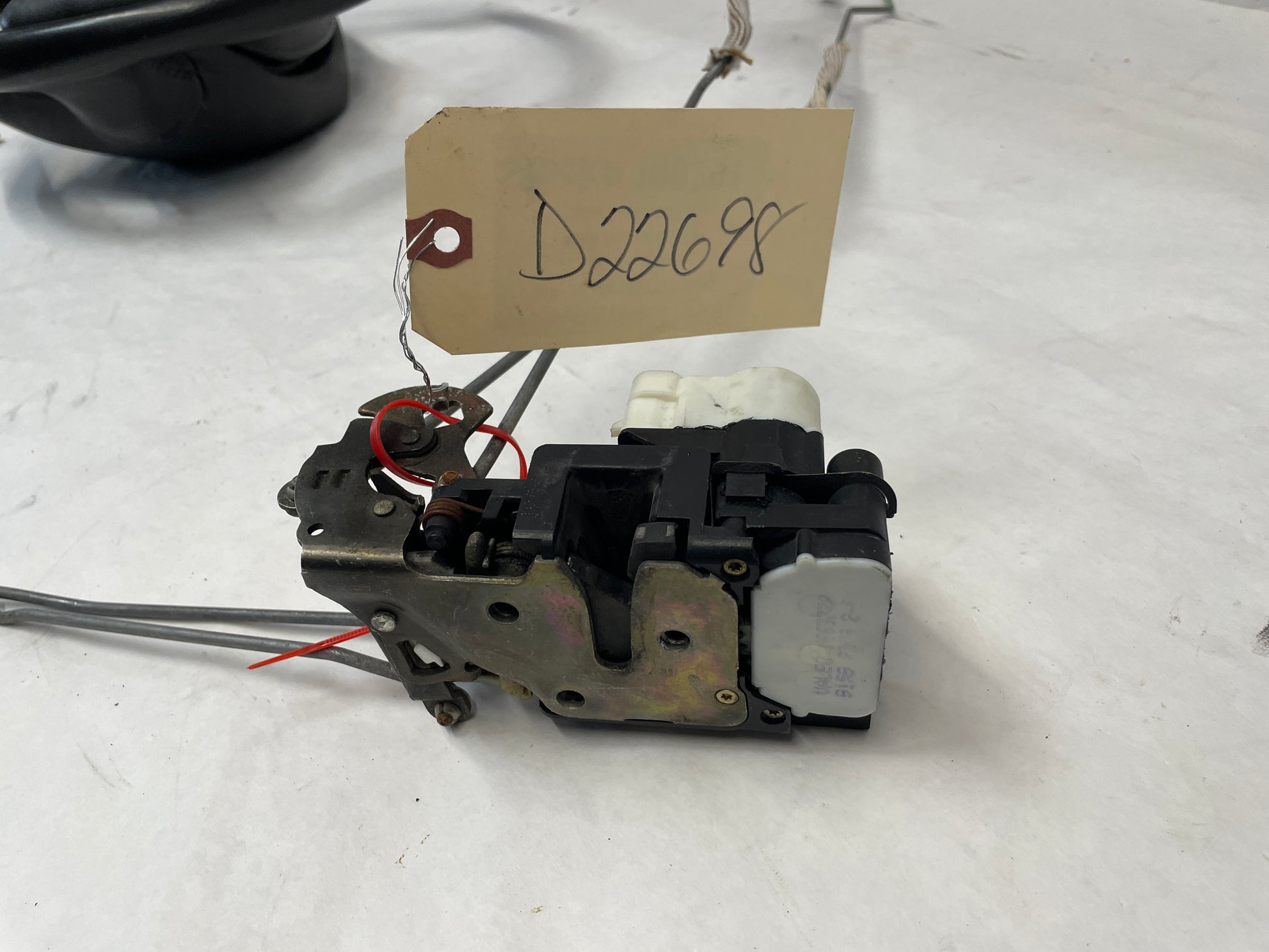 2000 Pontiac Firebird Formula RH Passenger Door Power Lock Actuator OEM - Day's Parts Yard