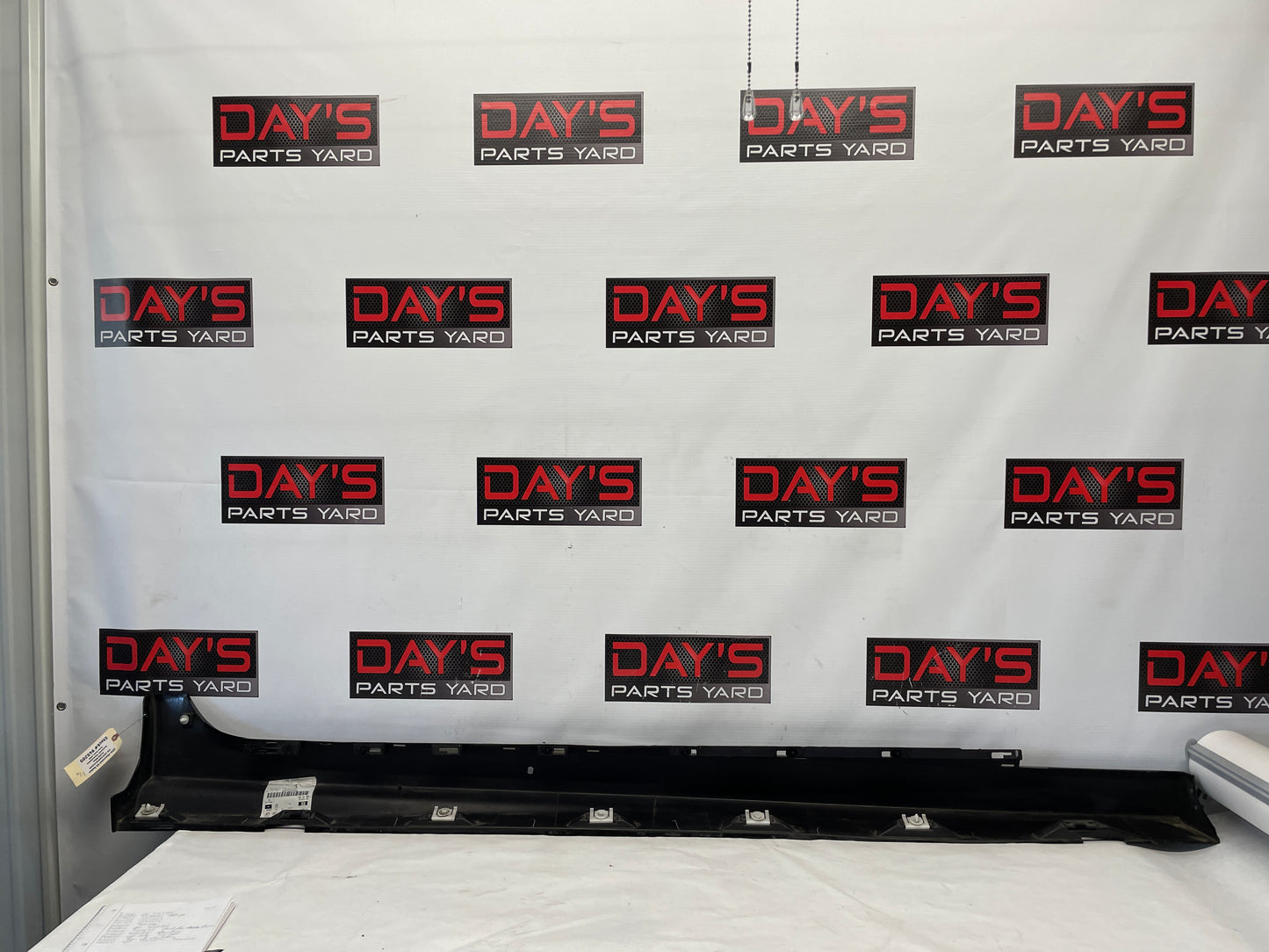 2014 Chevy SS Sedan LH Driver Side Skirt Rocker Molding Trim Panel OEM - Day's Parts Yard
