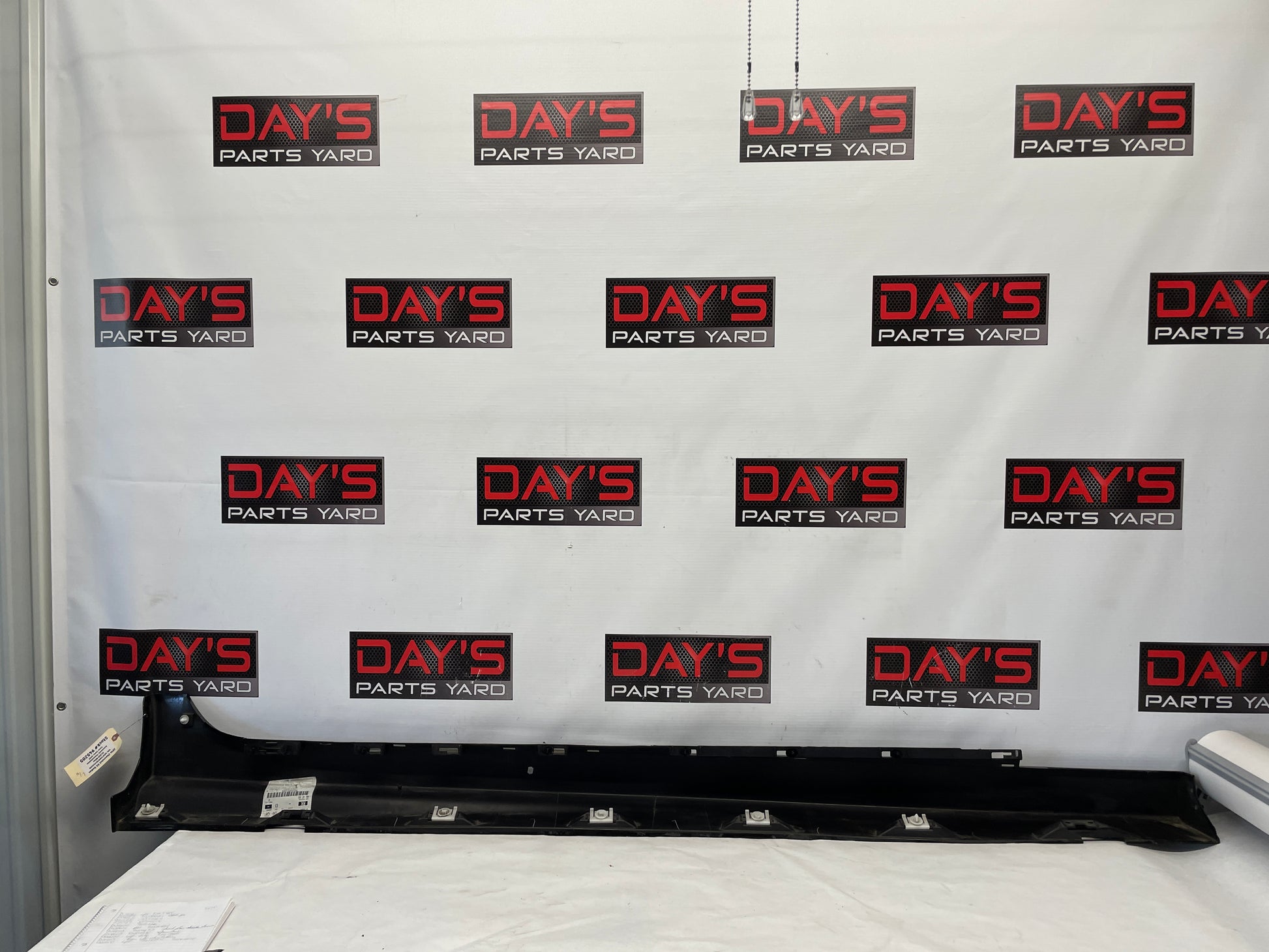 2014 Chevy SS Sedan LH Driver Side Skirt Rocker Molding Trim Panel OEM - Day's Parts Yard