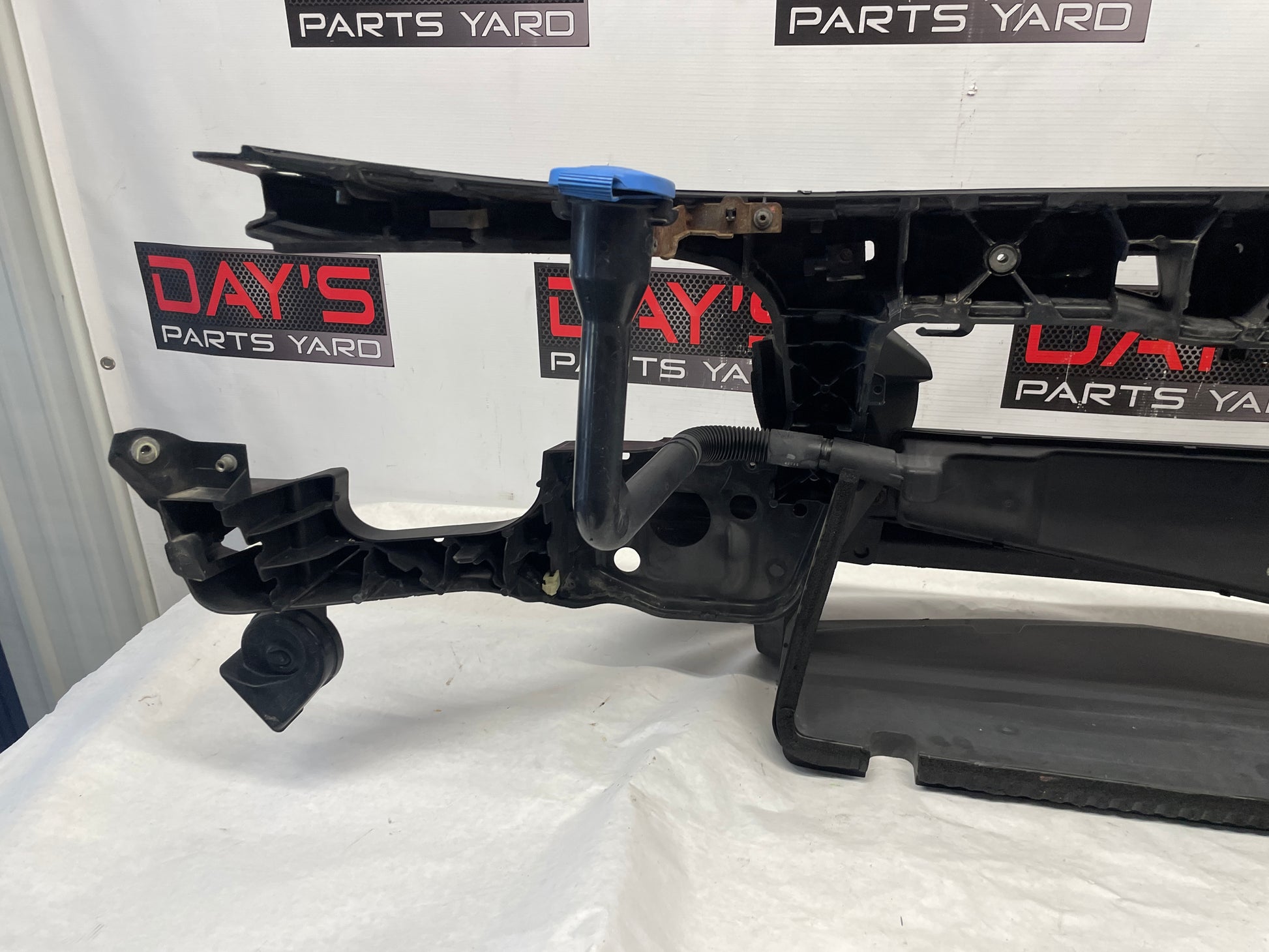 2009 Pontiac G8 Base Radiator Core Support Front End Bracket Support OEM - Day's Parts Yard