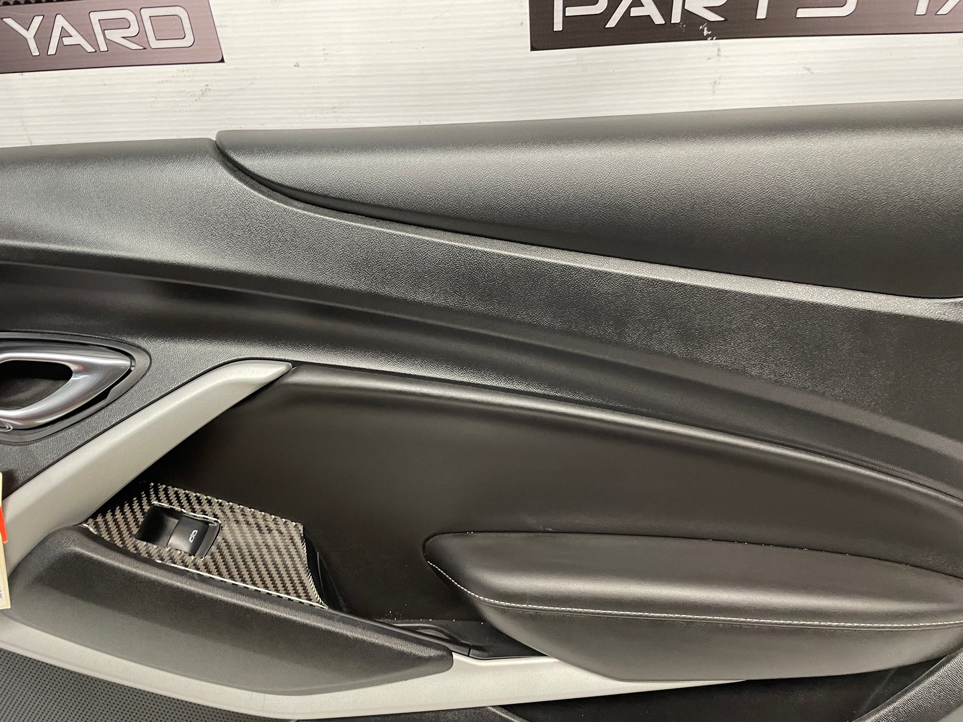 2018 Chevy Camaro 1LE SS RH Passenger Door Panel w/ Carbon Fiber Trim OEM - Day's Parts Yard