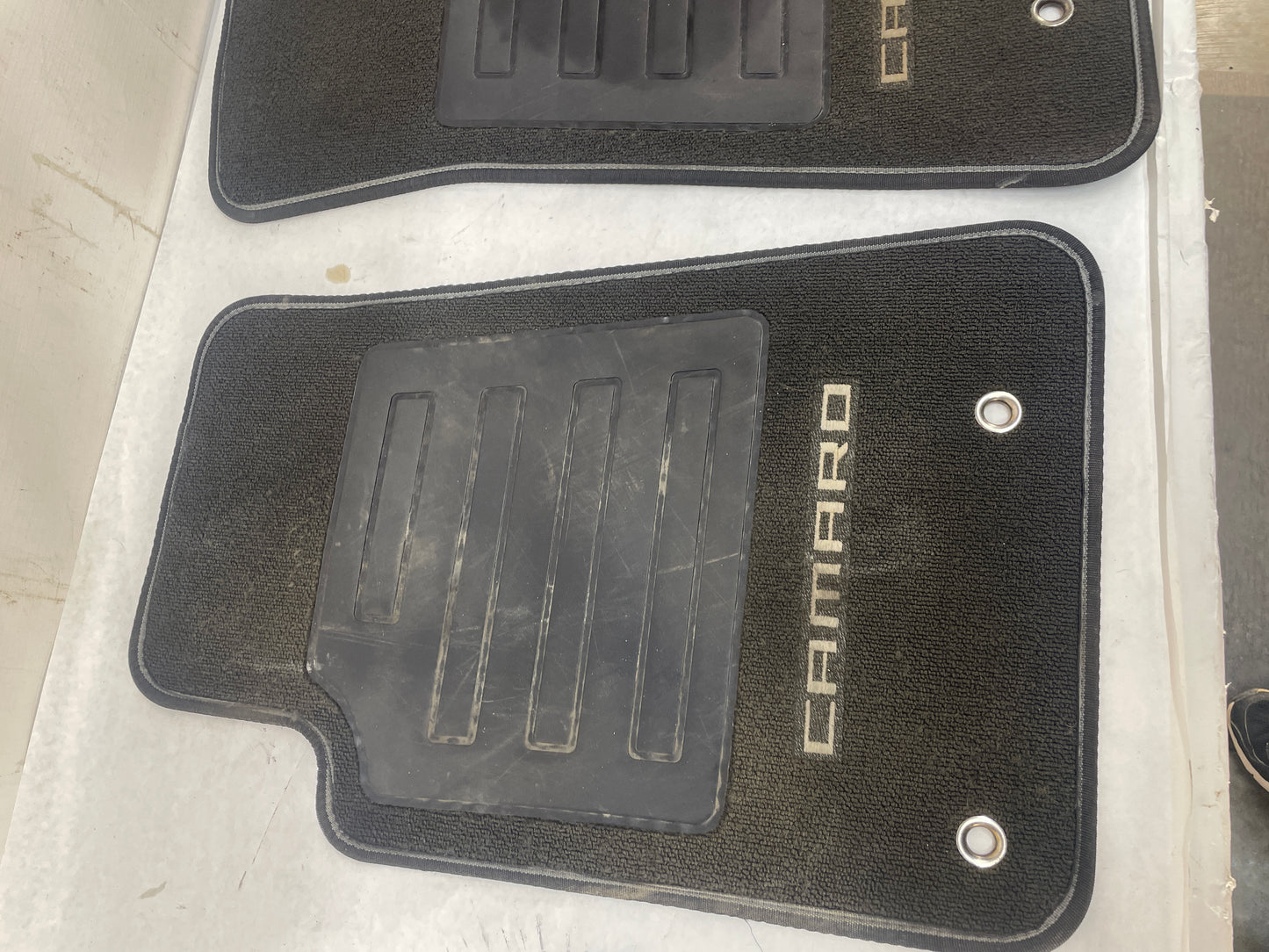 2014 Chevy Camaro SS Floor Mats Front and Rear OEM - Day's Parts Yard