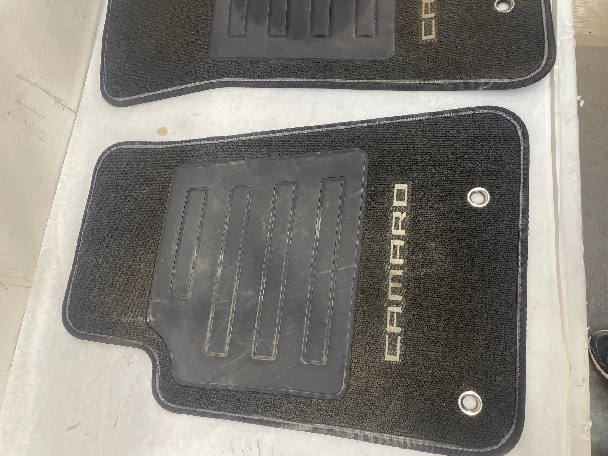 2014 Chevy Camaro SS Floor Mats Front and Rear OEM - Day's Parts Yard