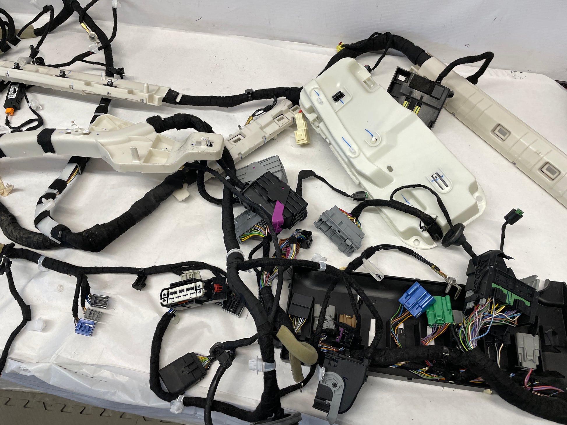 2014 Chevy SS Sedan Body Chassis Wire Wiring Harness OEM - Day's Parts Yard