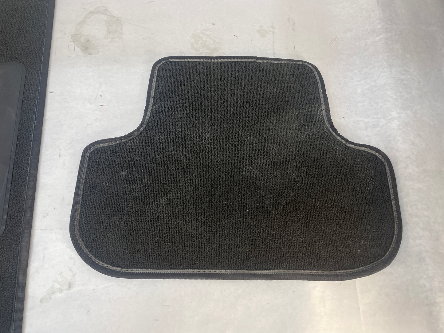 2014 Chevy Camaro SS Floor Mats Front and Rear OEM - Day's Parts Yard
