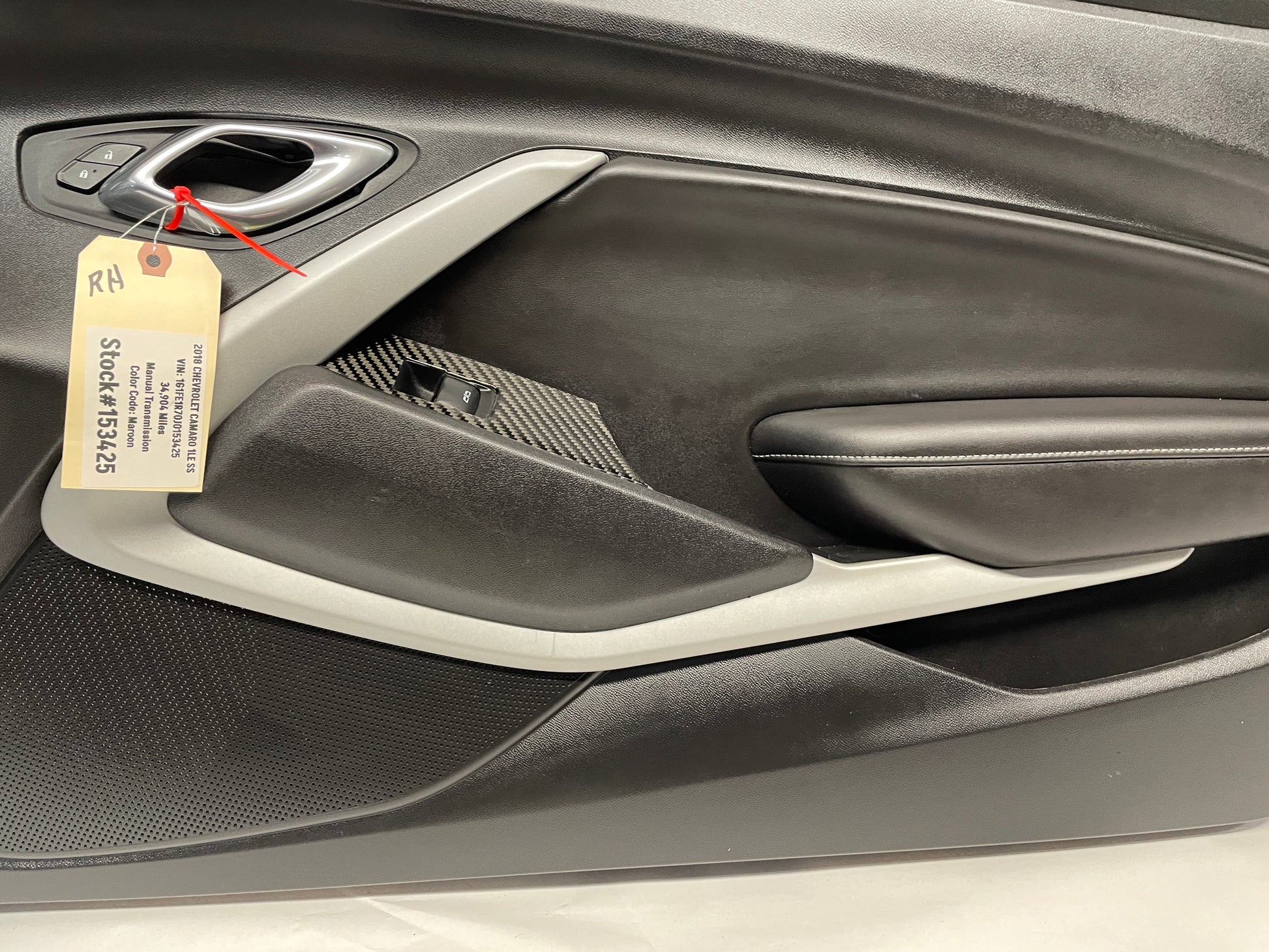 2018 Chevy Camaro 1LE SS RH Passenger Door Panel w/ Carbon Fiber Trim OEM - Day's Parts Yard