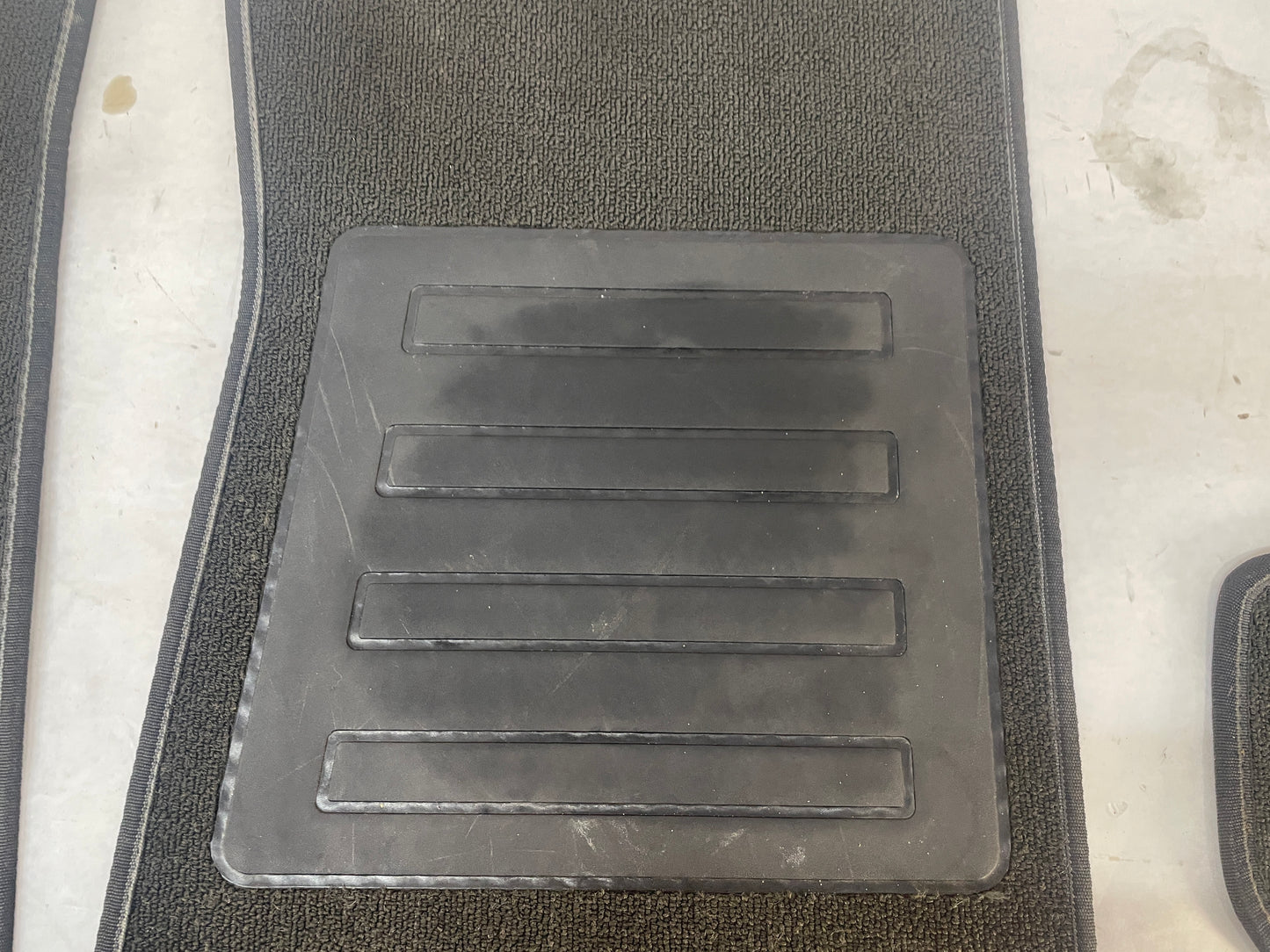 2014 Chevy Camaro SS Floor Mats Front and Rear OEM - Day's Parts Yard