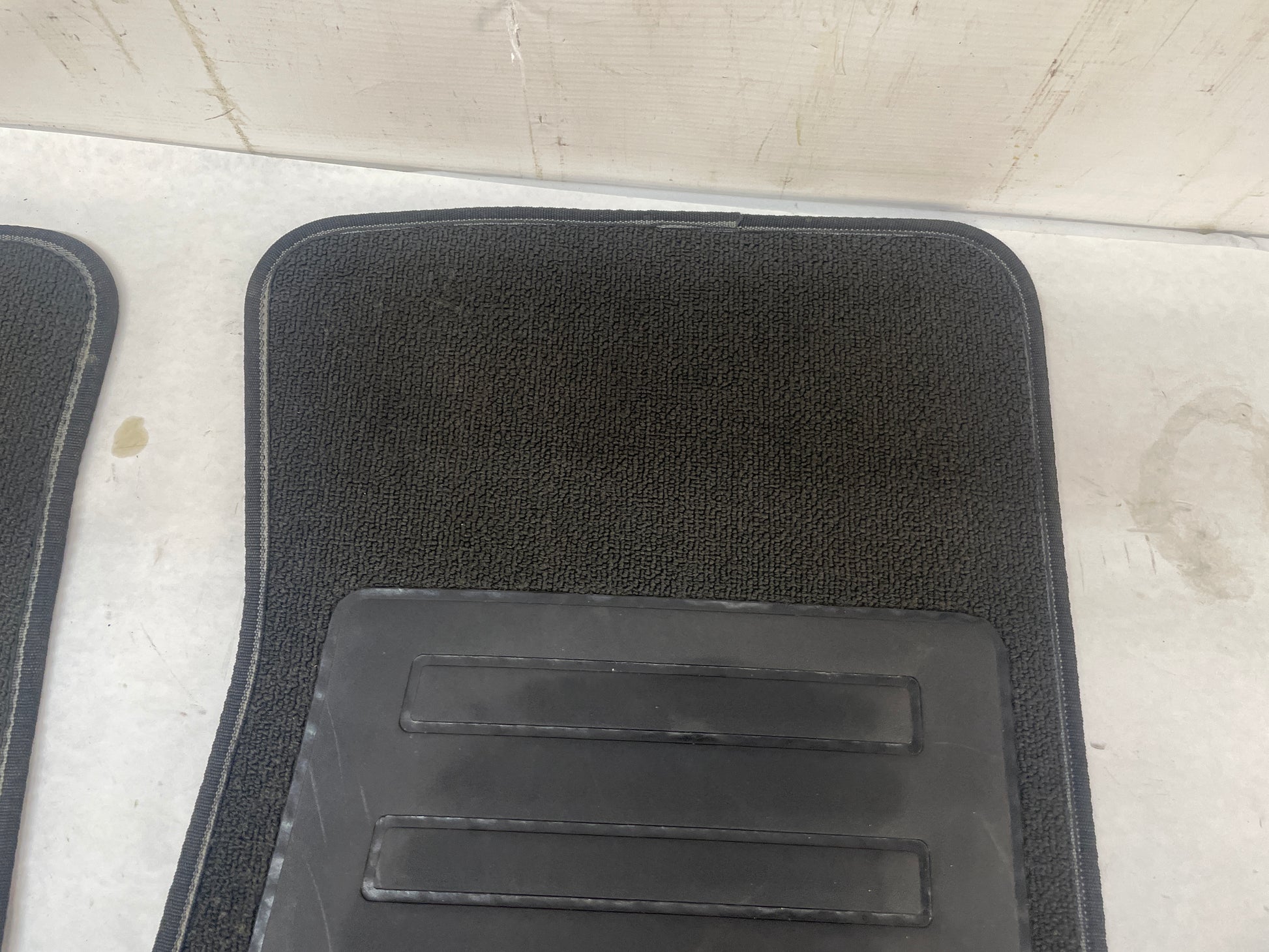 2014 Chevy Camaro SS Floor Mats Front and Rear OEM - Day's Parts Yard