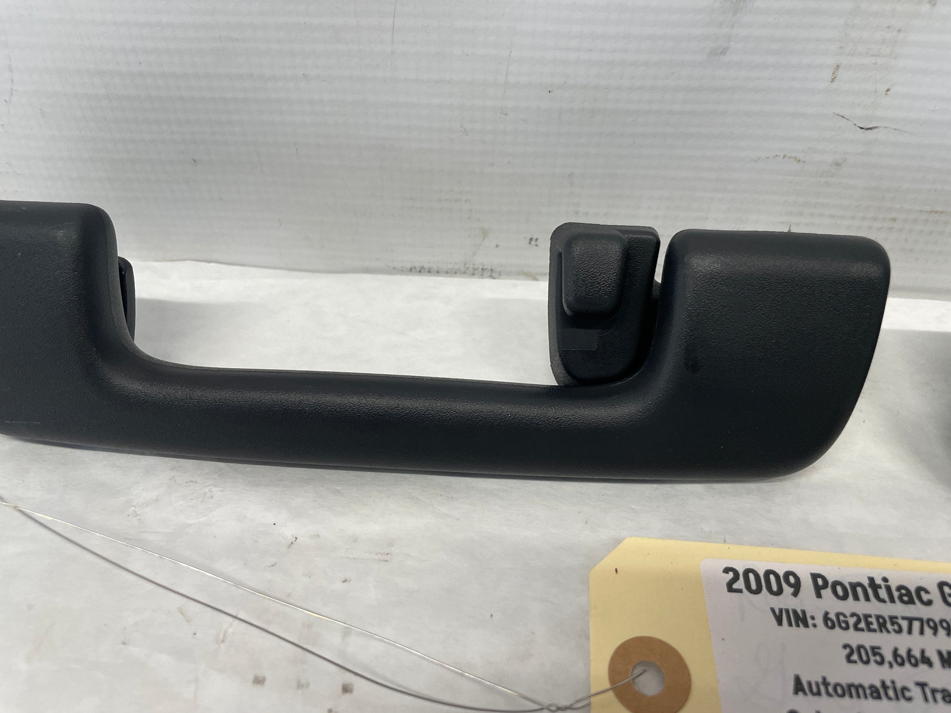 2009 Pontiac G8 Base RH & LH Grab Bars Handles OEM - Day's Parts Yard