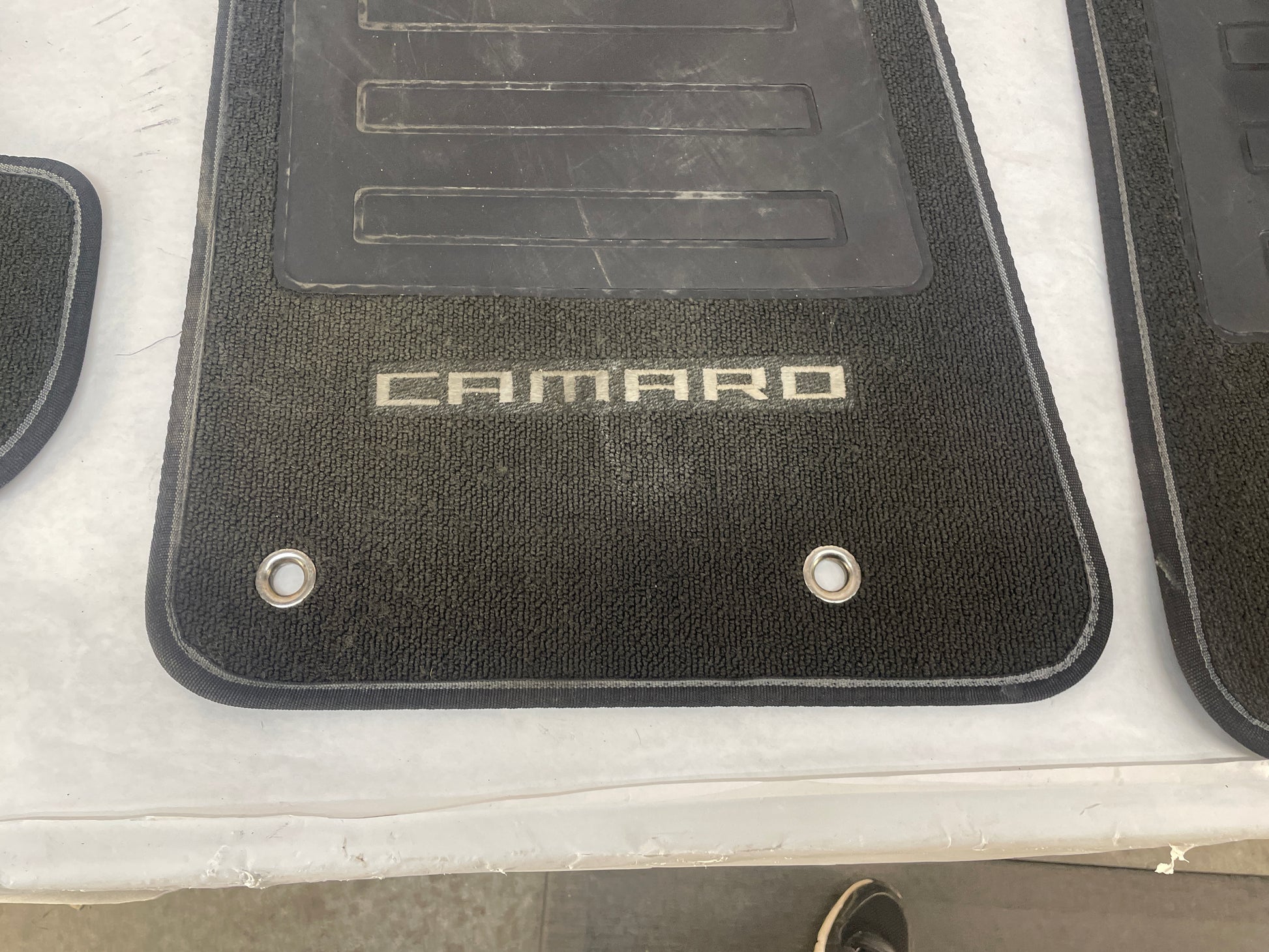 2014 Chevy Camaro SS Floor Mats Front and Rear OEM - Day's Parts Yard