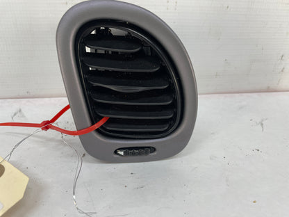 2005 Pontiac GTO LH Driver Door Air Vent OEM - Day's Parts Yard