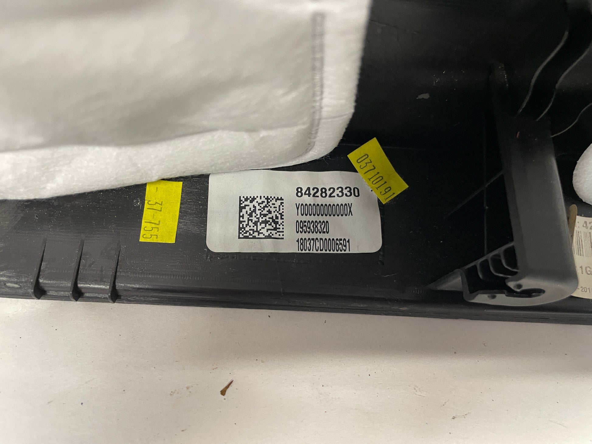 2018 Chevy Camaro 1LE SS RH Passenger Door Panel w/ Carbon Fiber Trim OEM - Day's Parts Yard