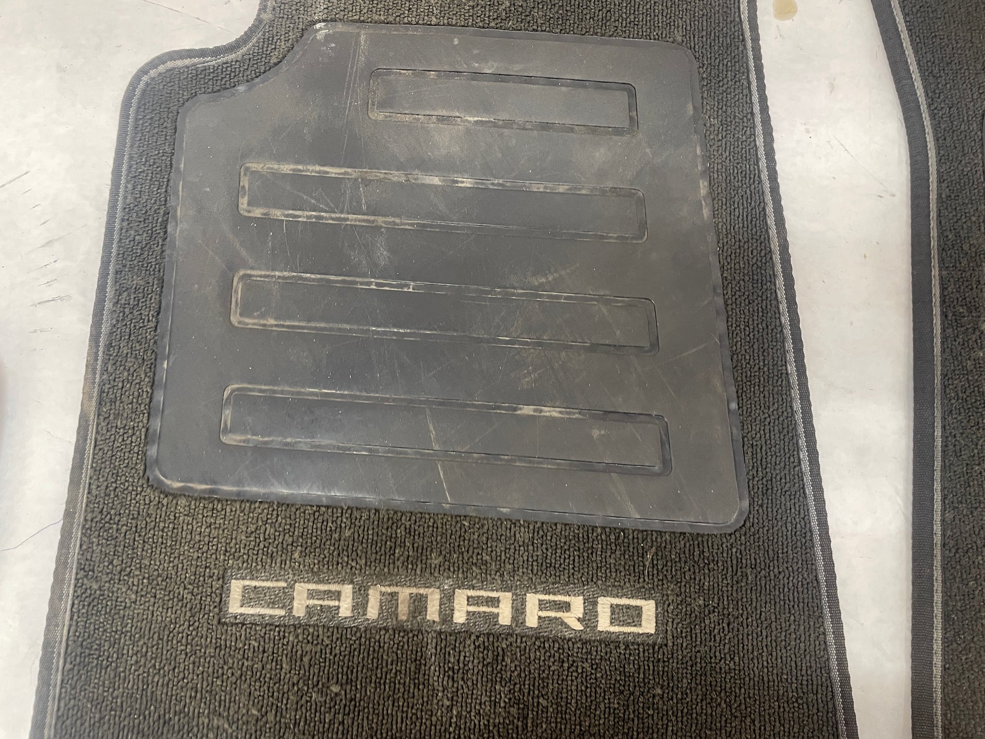 2014 Chevy Camaro SS Floor Mats Front and Rear OEM - Day's Parts Yard