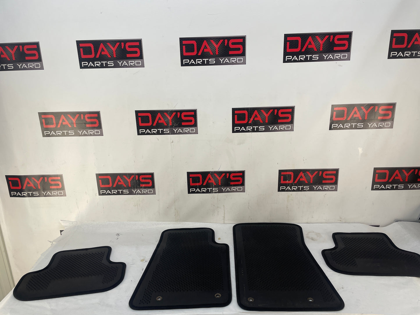 2014 Chevy Camaro SS Floor Mats Front and Rear OEM - Day's Parts Yard